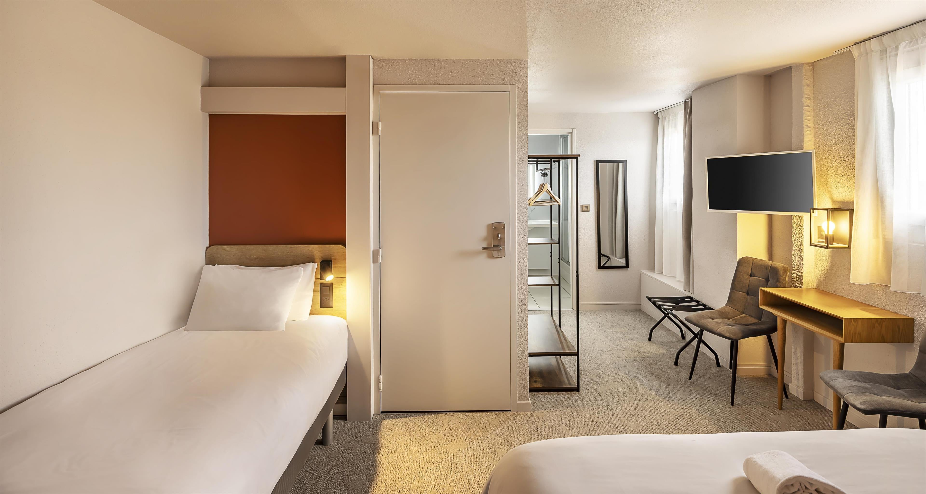 Family Room Capacity 4