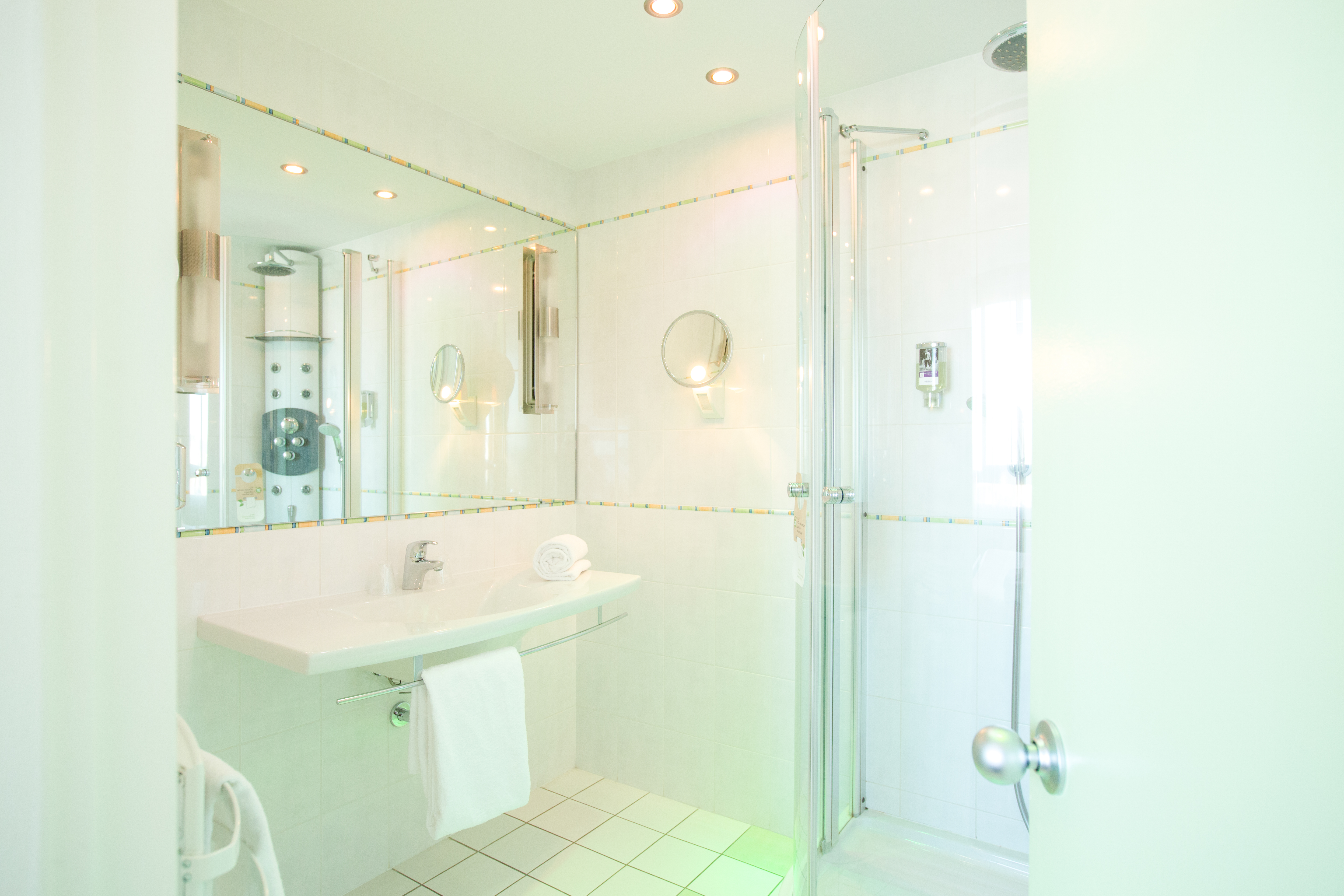 Double Classic Double Bed