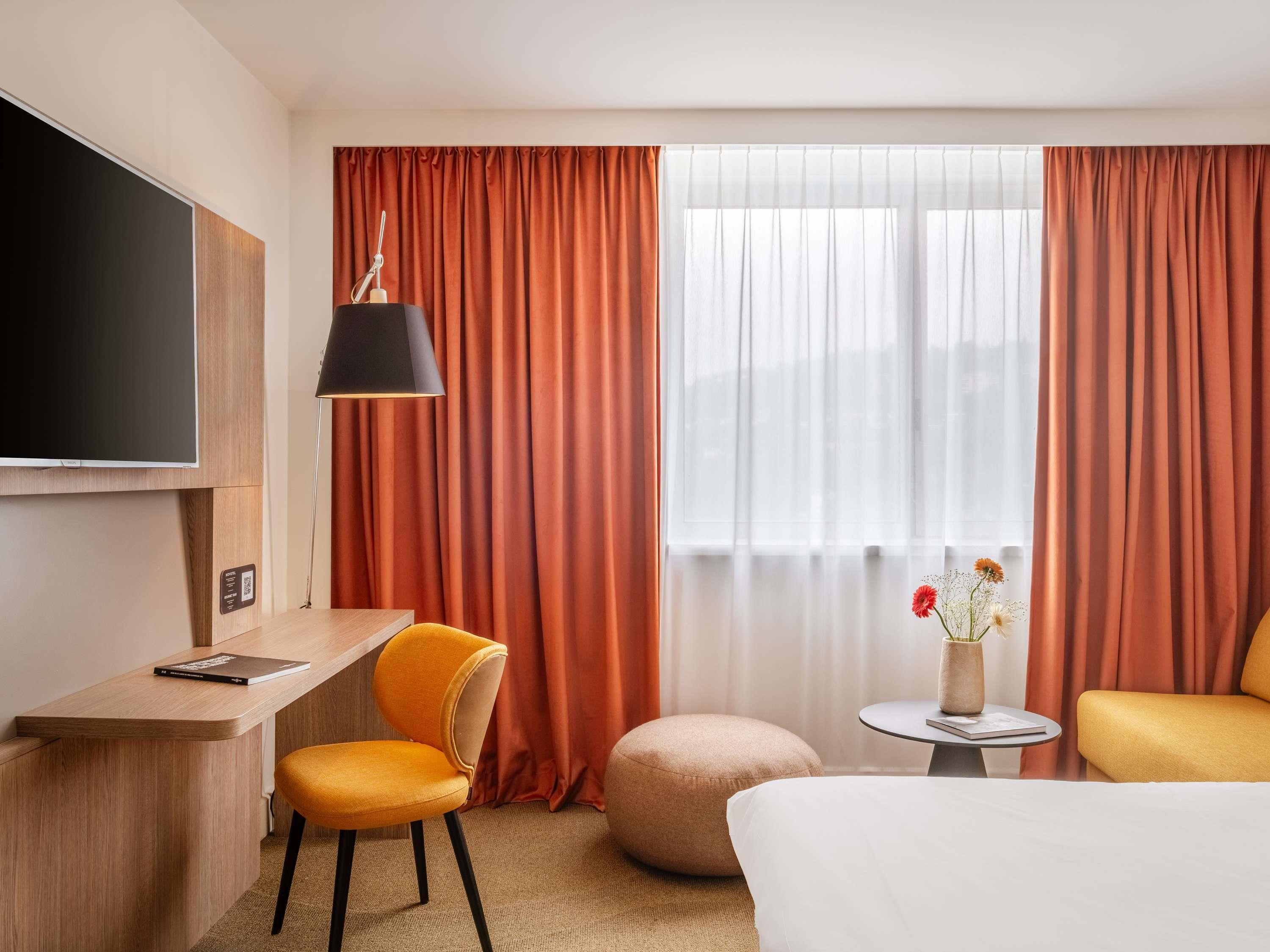 Double Classic Double Bed