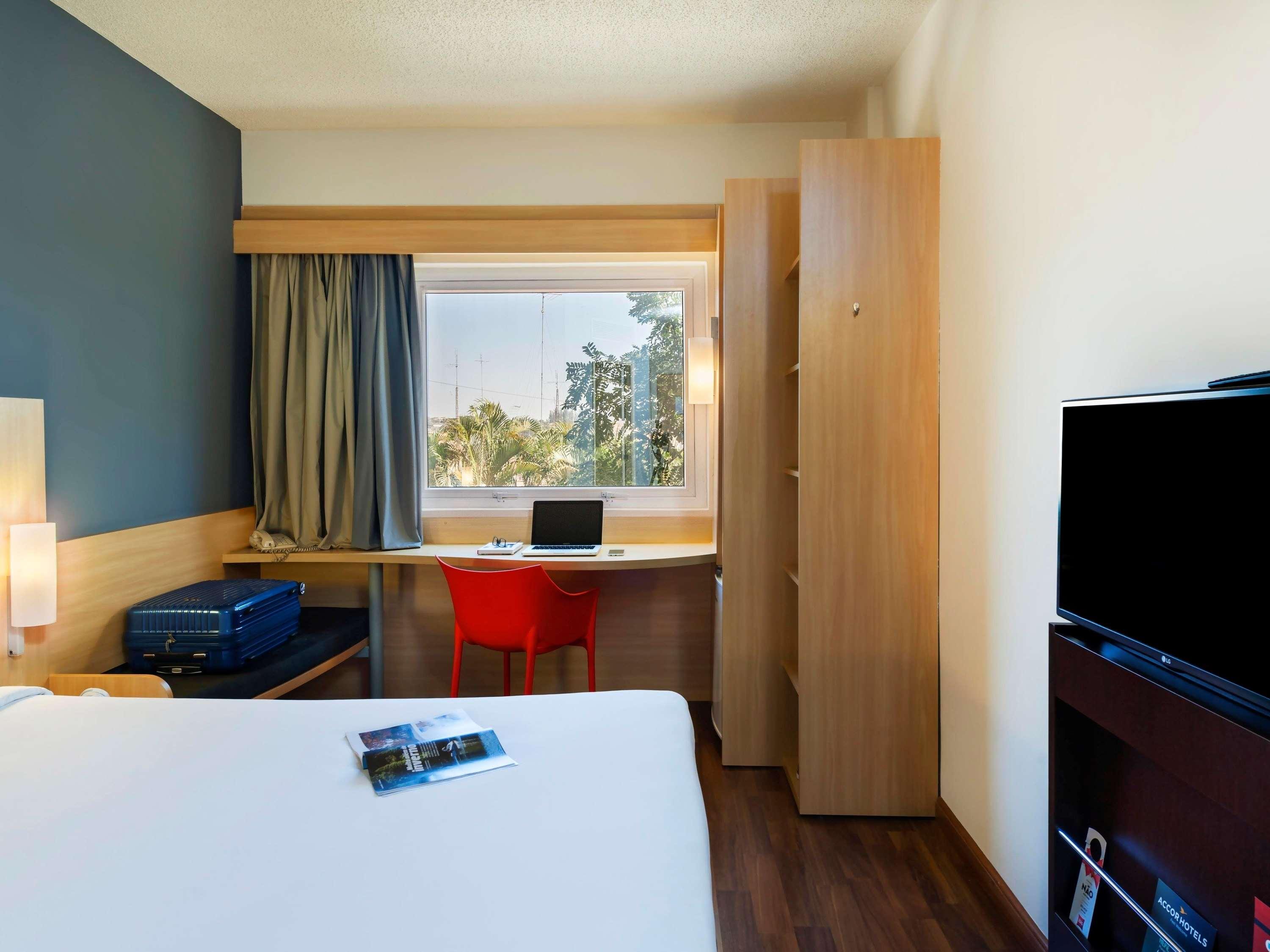 Apartment Queen Size Bed