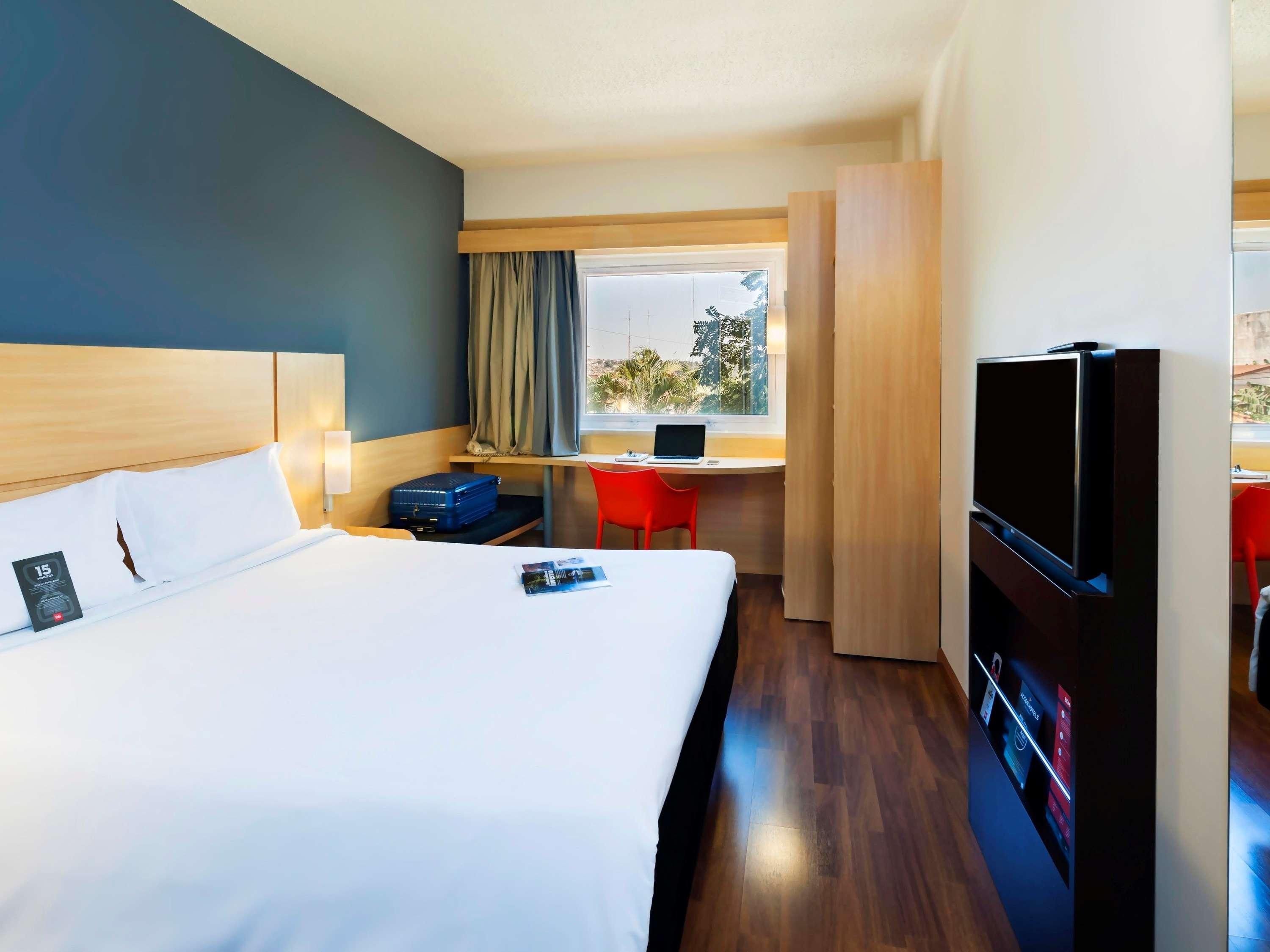 Apartment Queen Size Bed