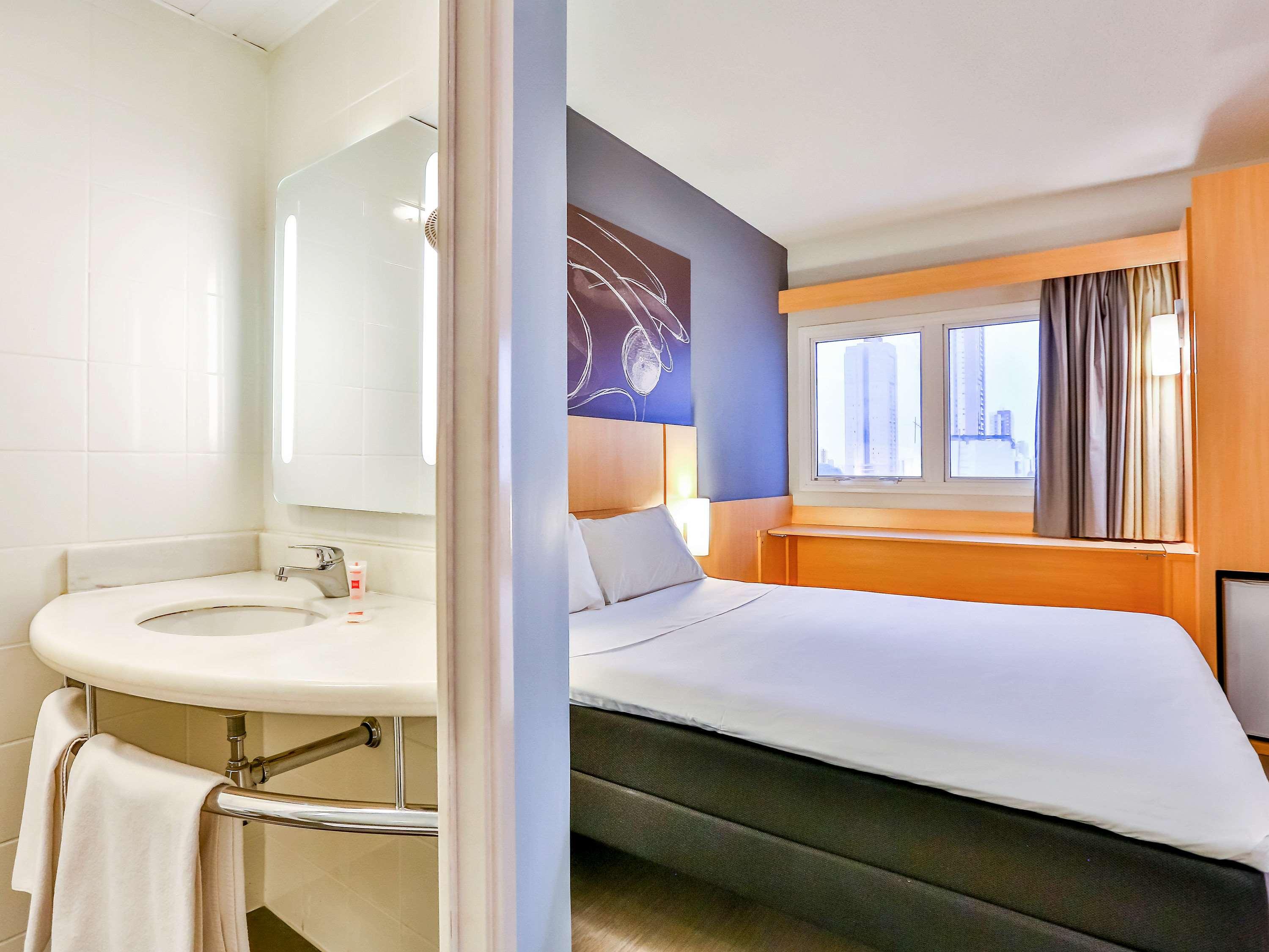 Double Queen Size Bed