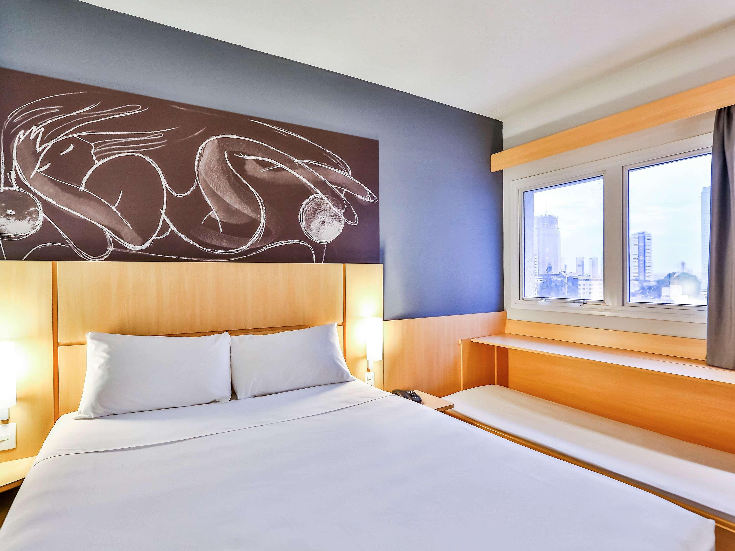 Double Queen Size Bed