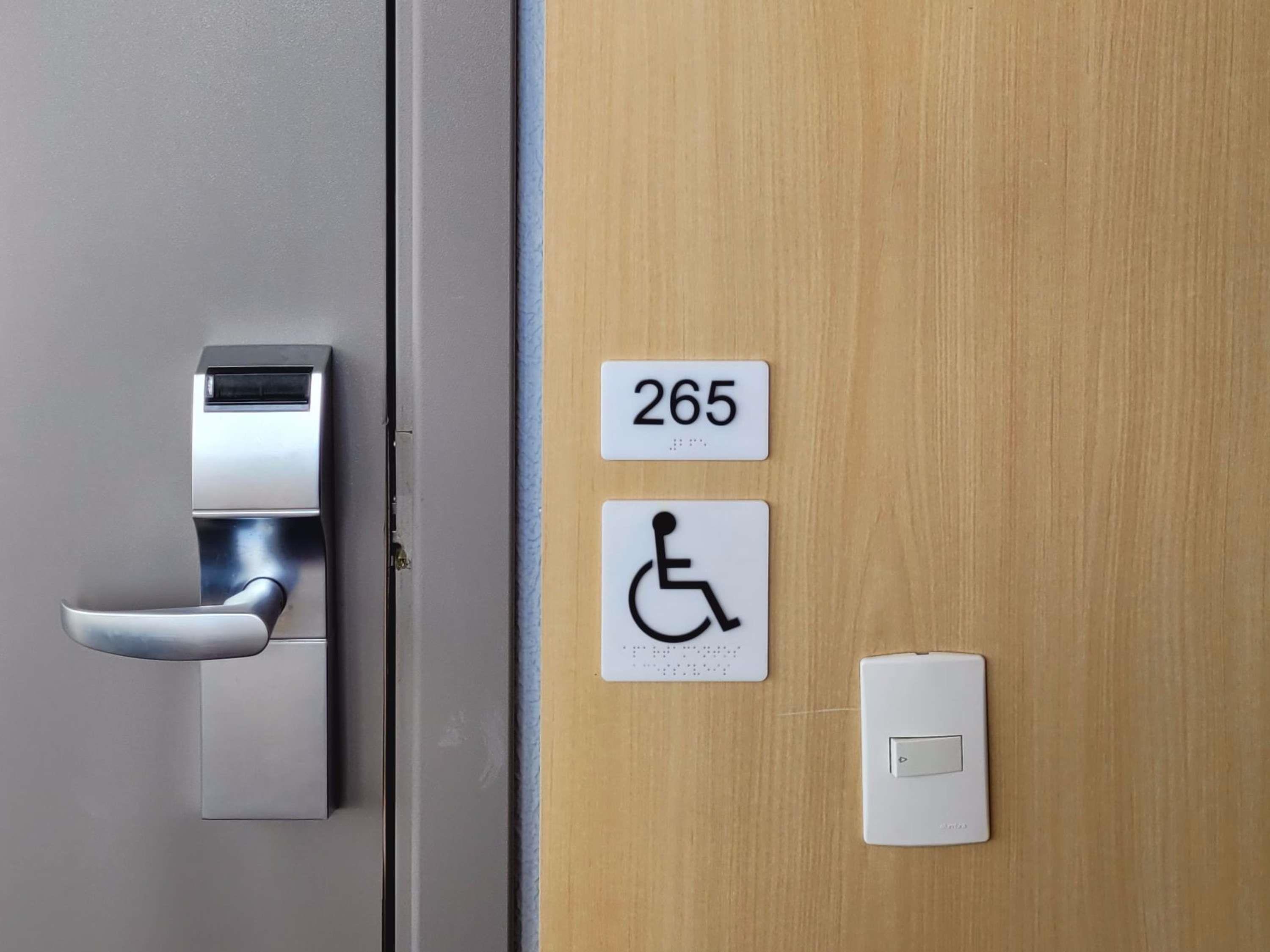 Double Accessible