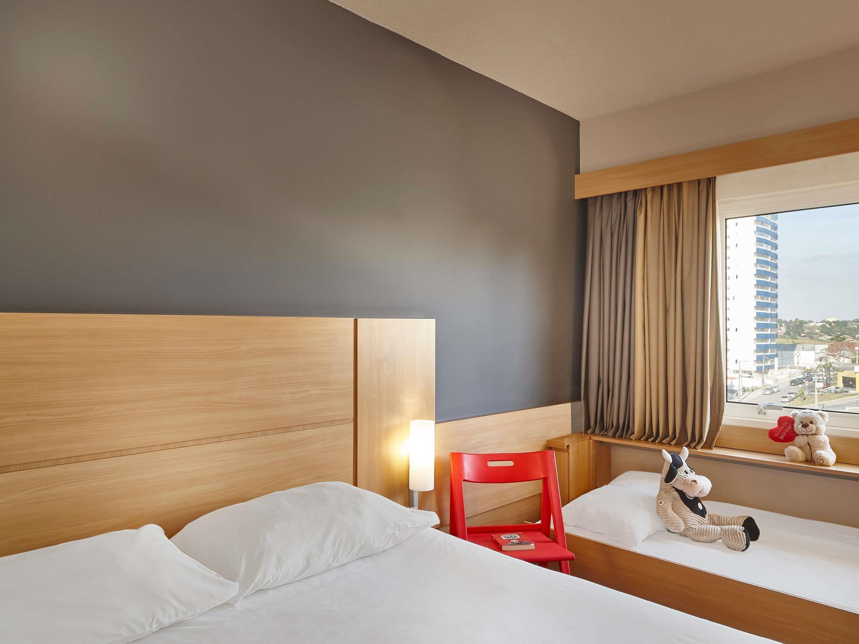 Double Queen Size Bed