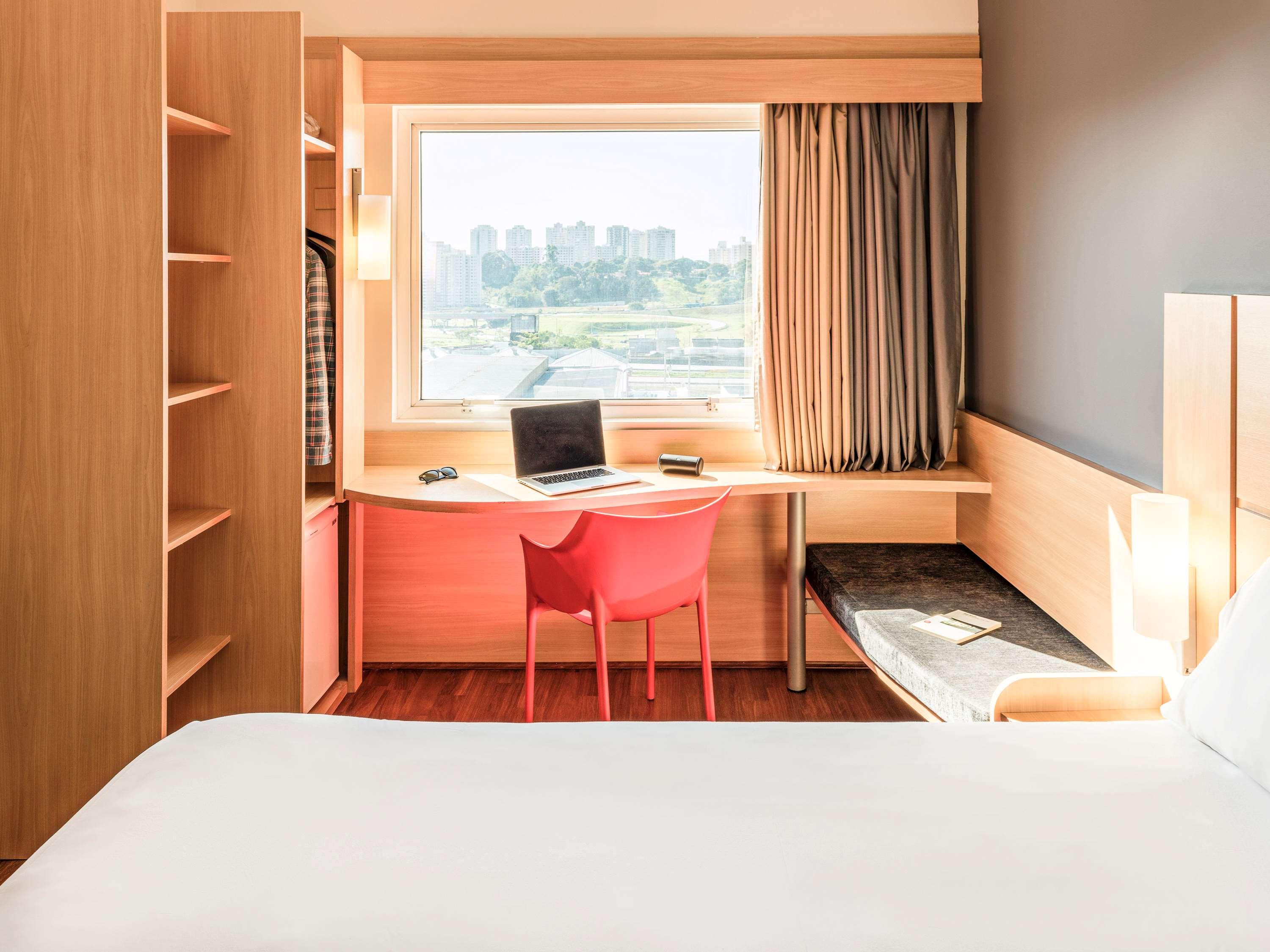 Double Queen Size Bed