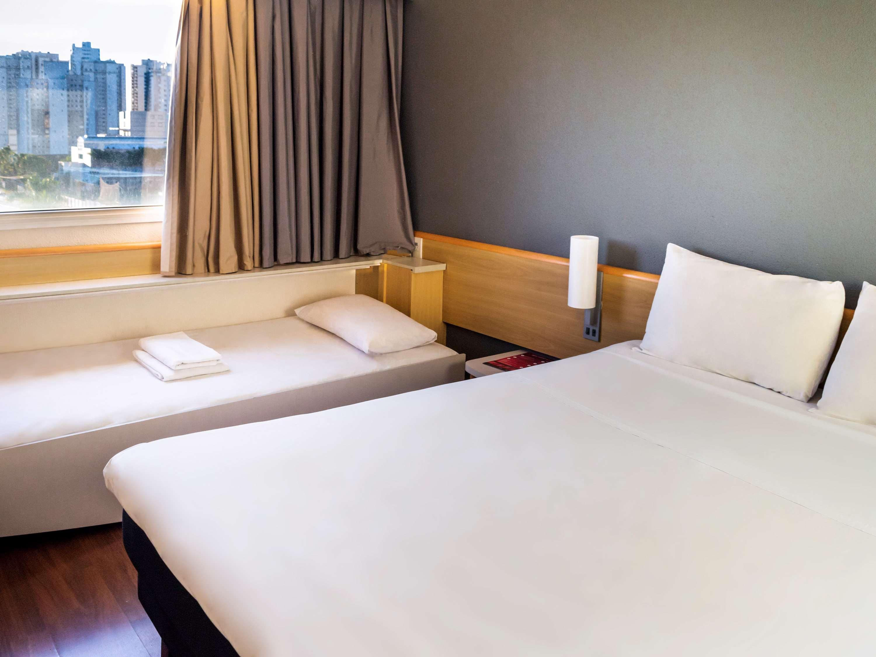 Double Queen Size Bed