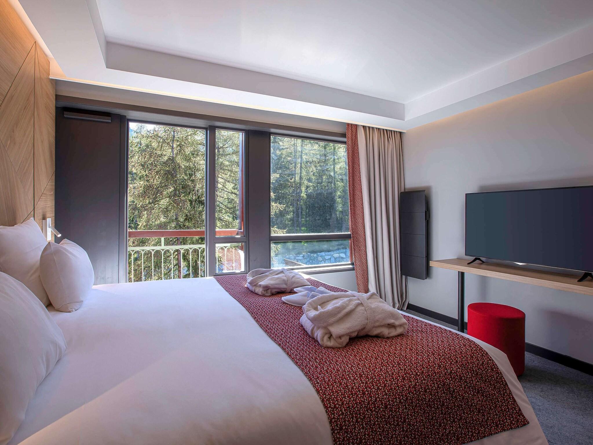 Double King Size Bed