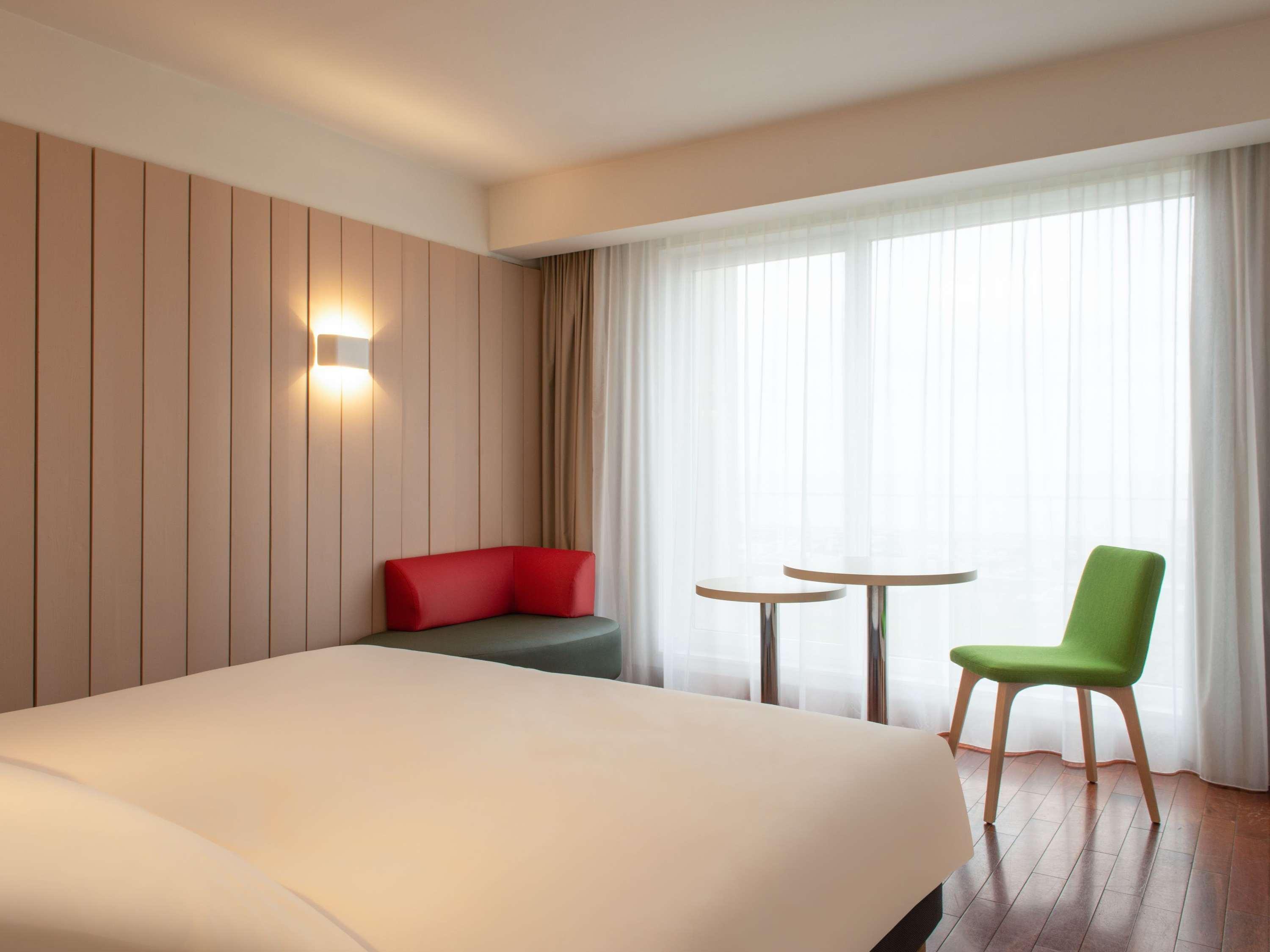 Room Sea View King Bed