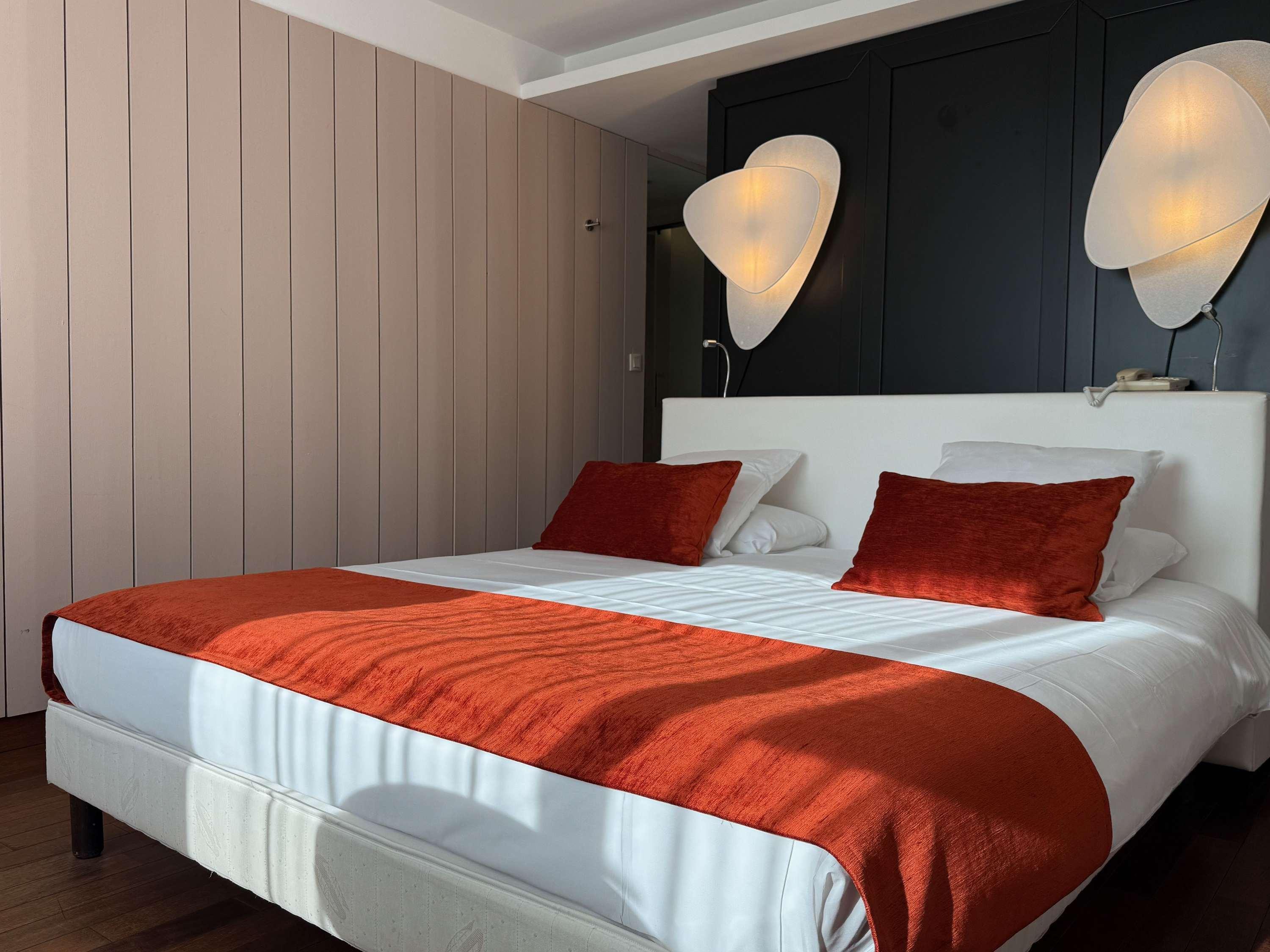 Room Sea View King Bed