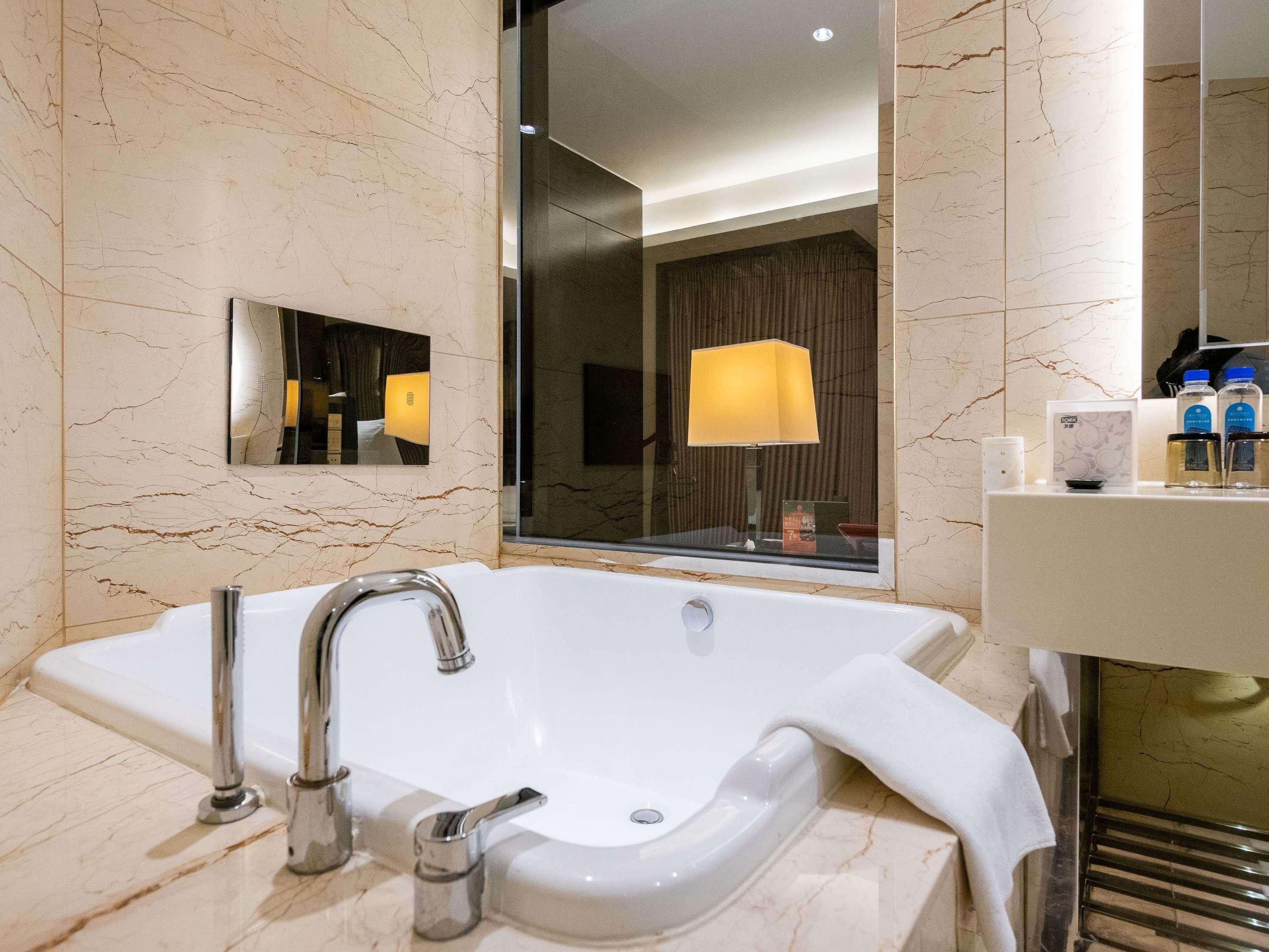 Double Superior King Bed