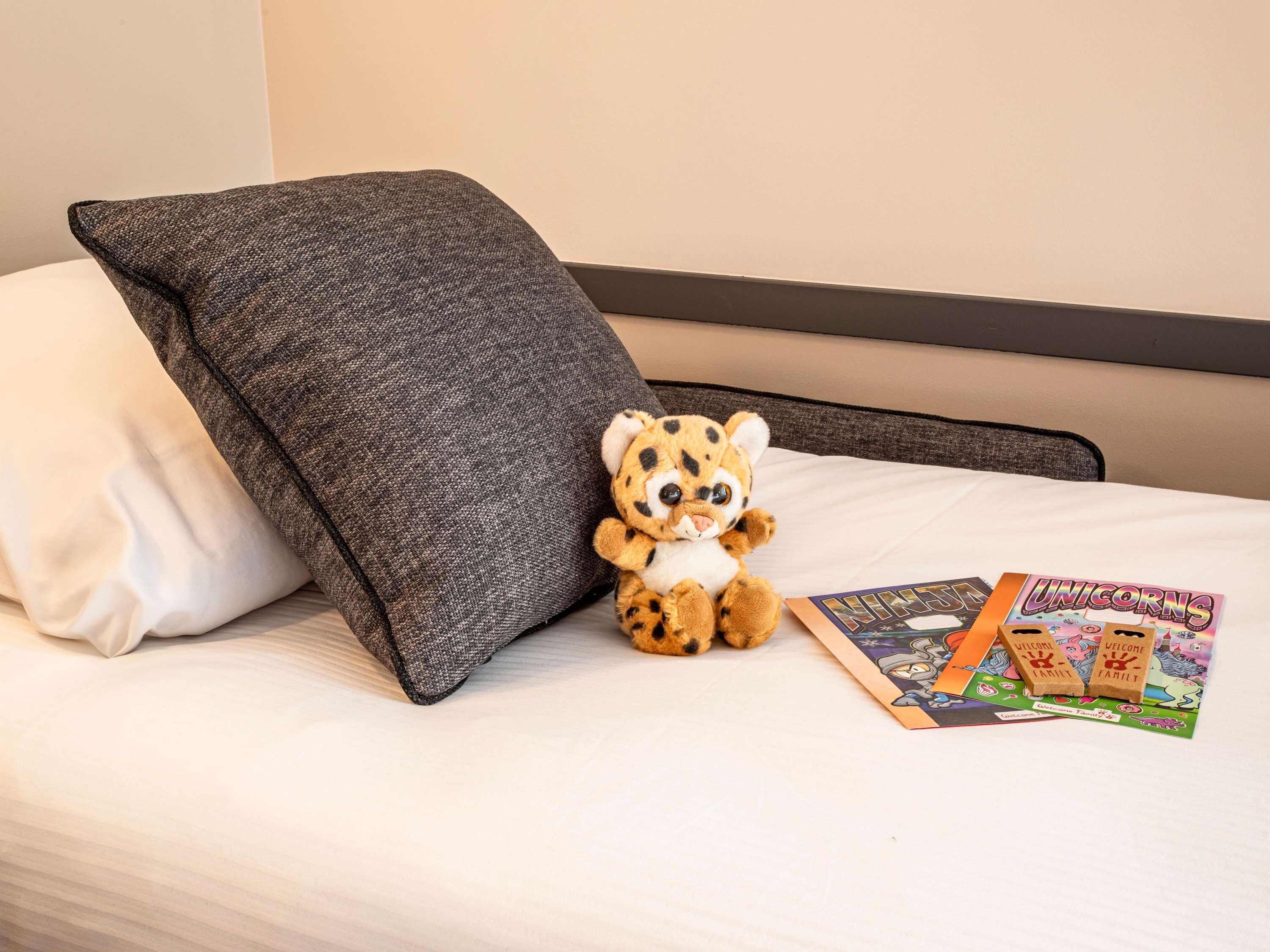 Double Queen Size Bed