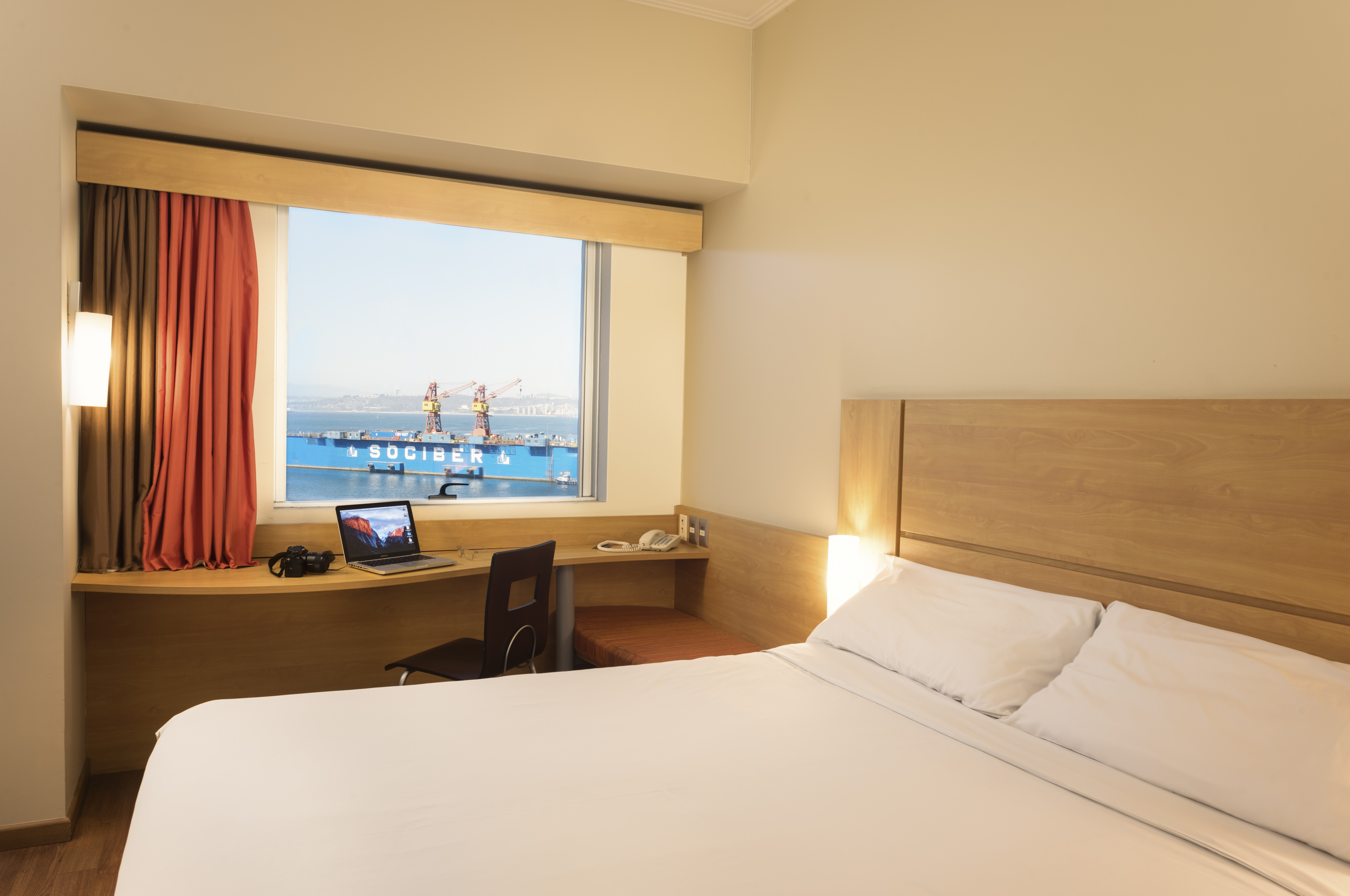 Double Queen Size Bed