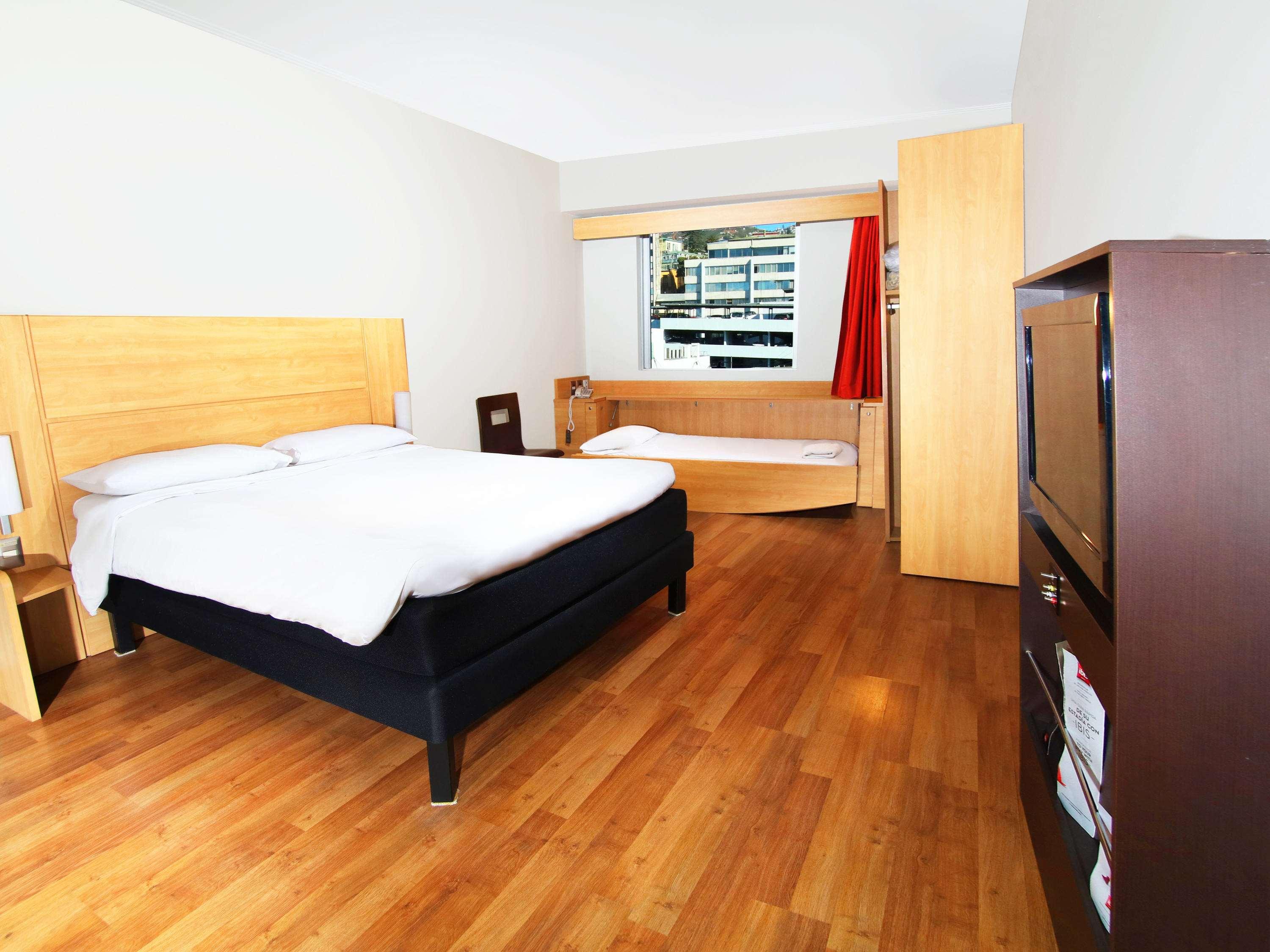 Double Queen Size Bed