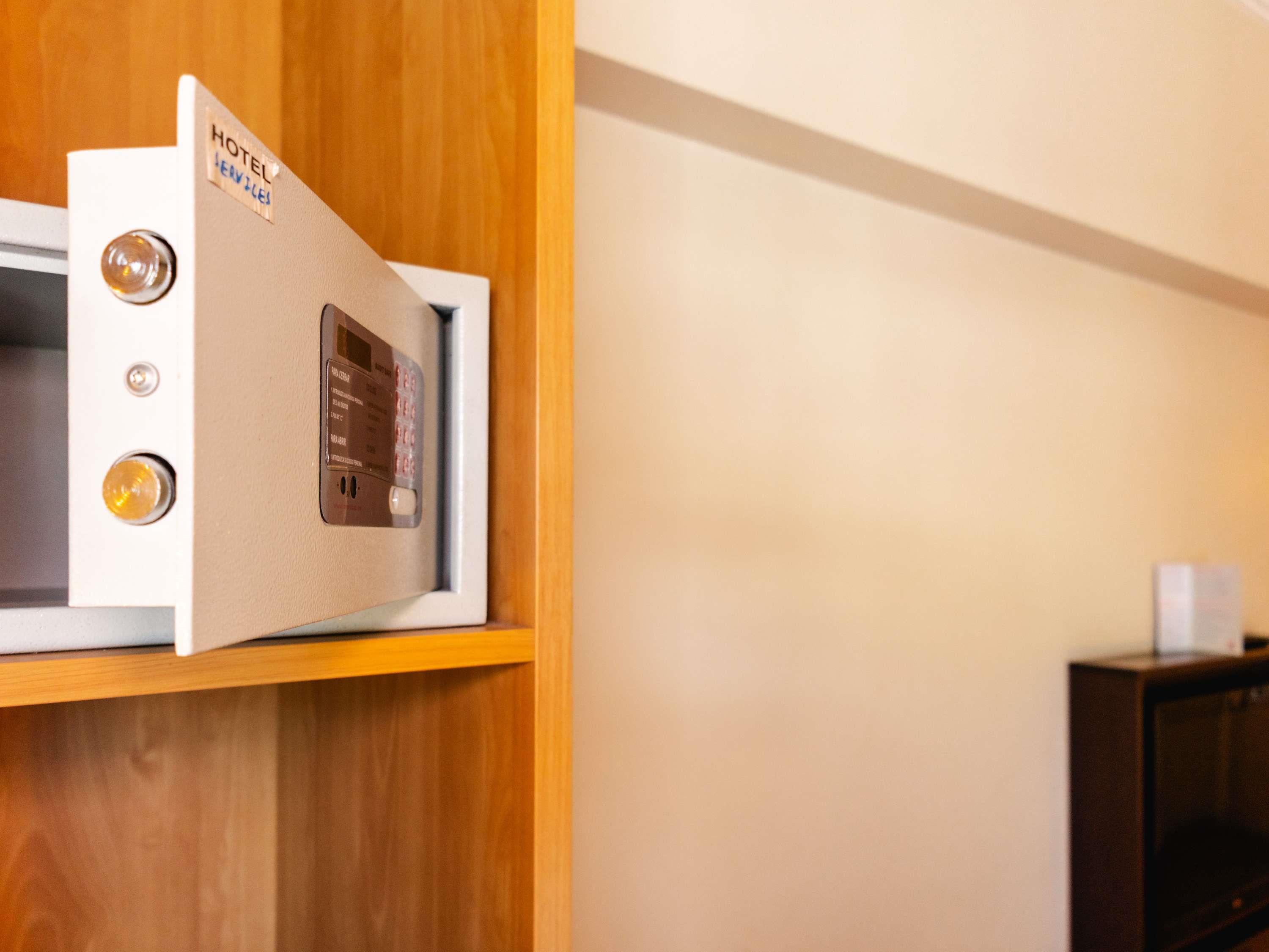 Double Queen Size Bed