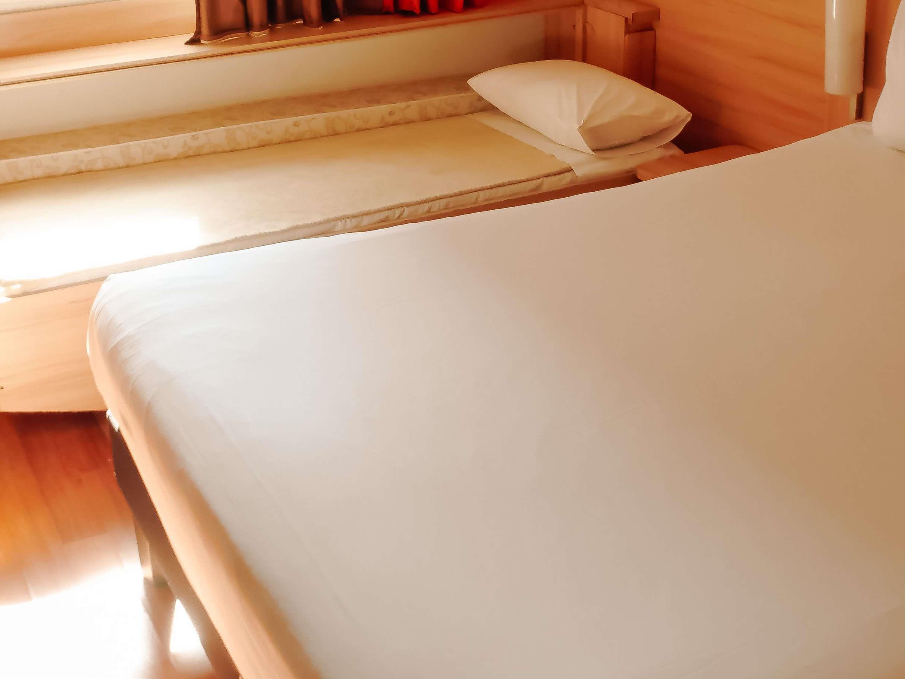 Double Queen Size Bed