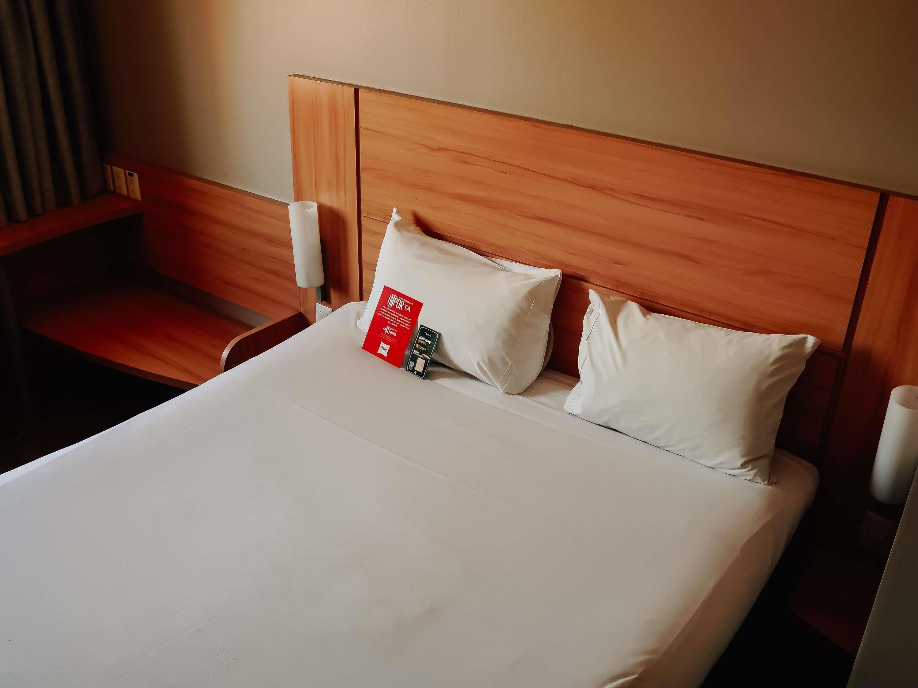 Double Queen Size Bed