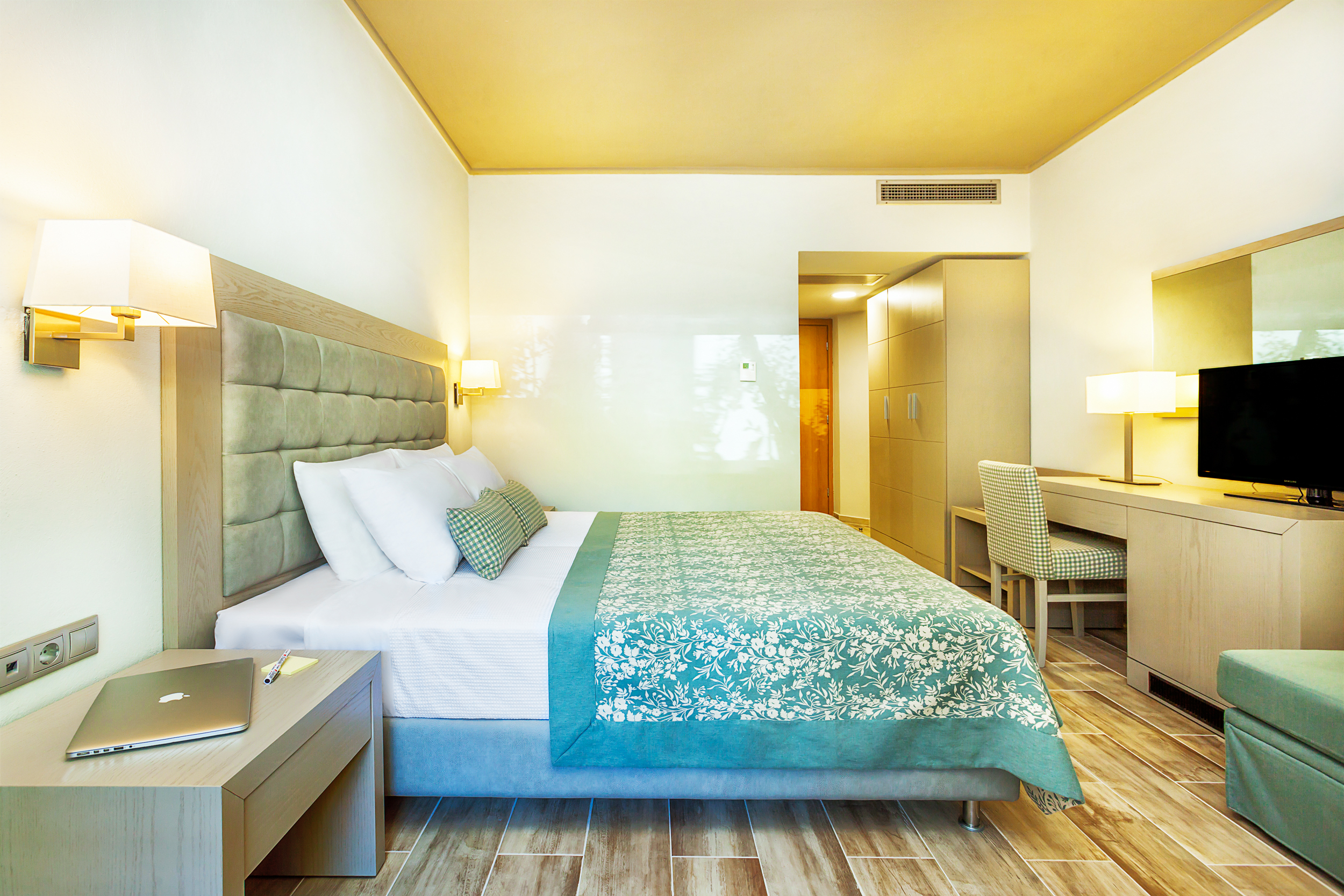 Double or Twin Standard