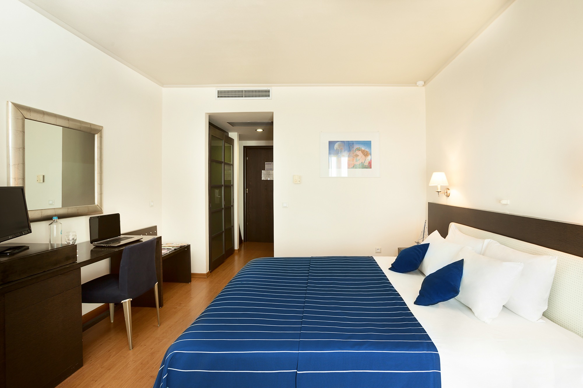 Double or Twin Mountain View