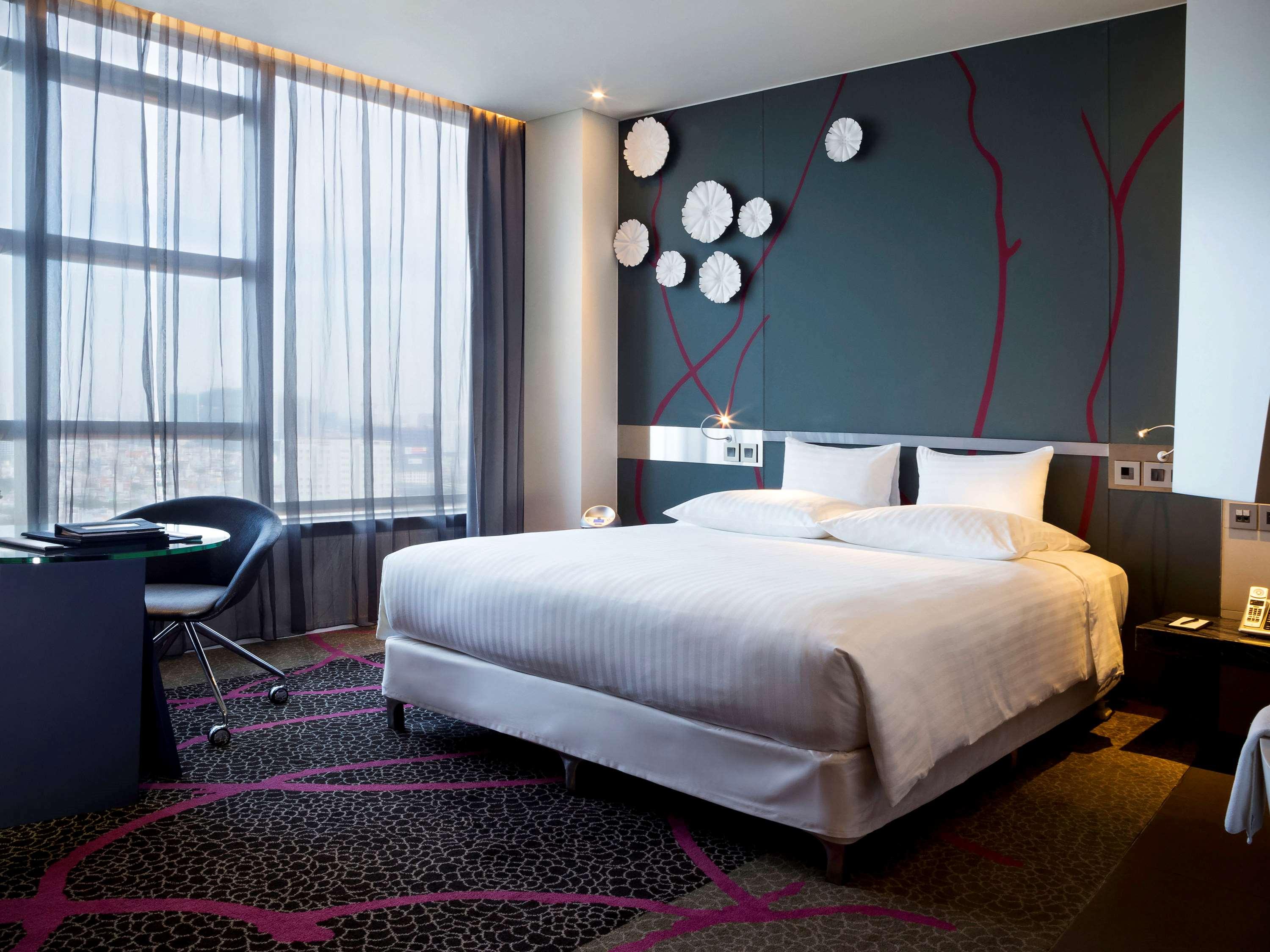 Double Executive King Bed