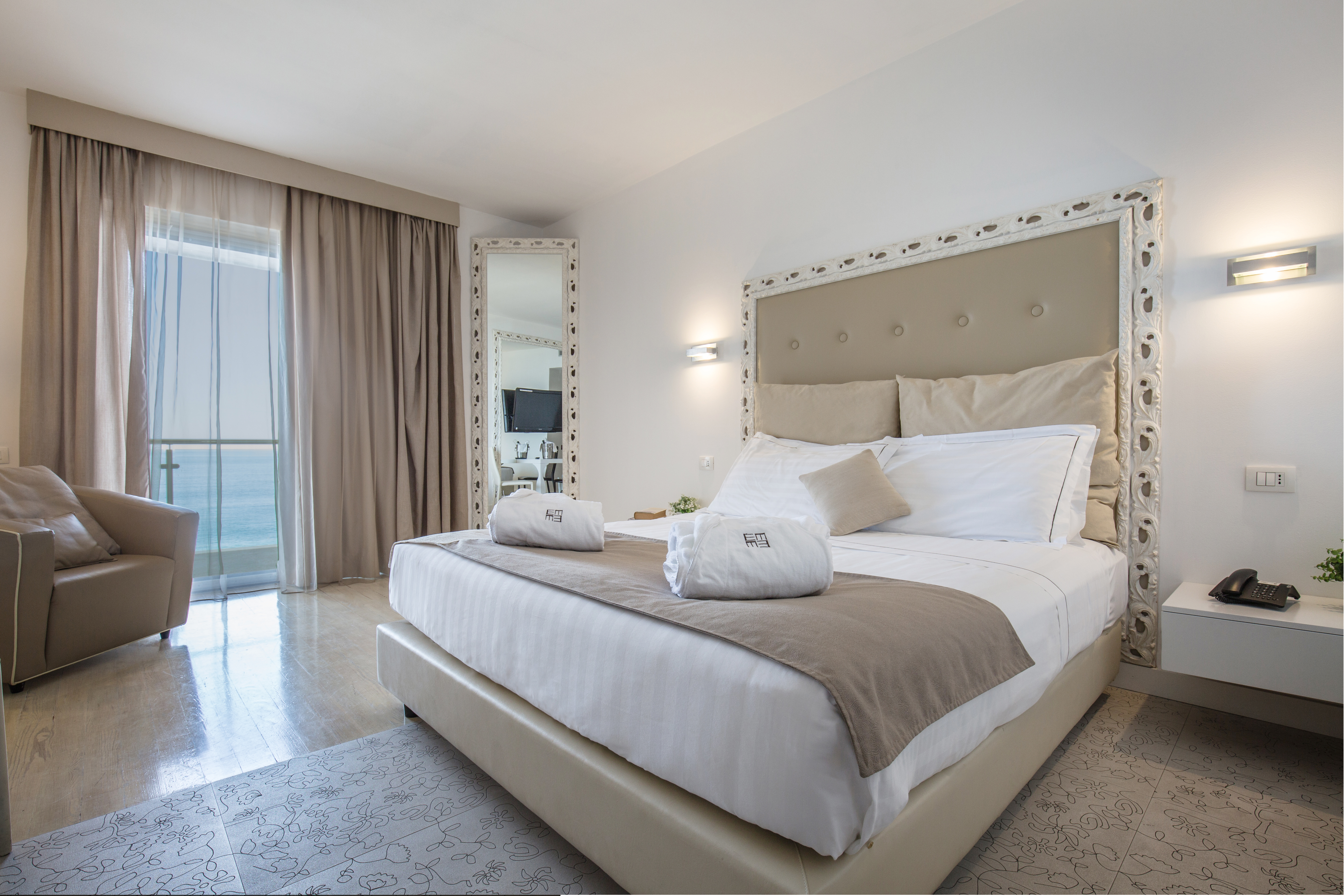 Double or Twin Superior Sea View