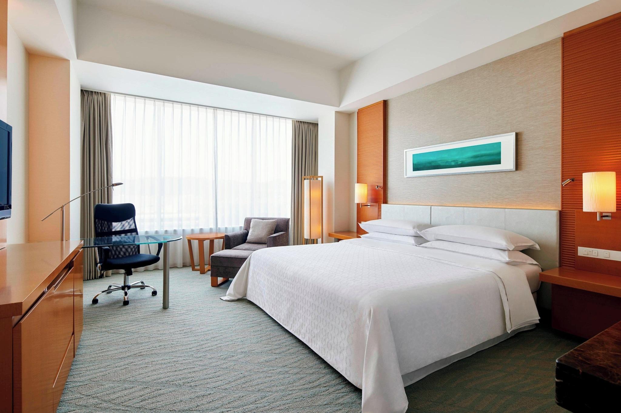 Double Club King Bed