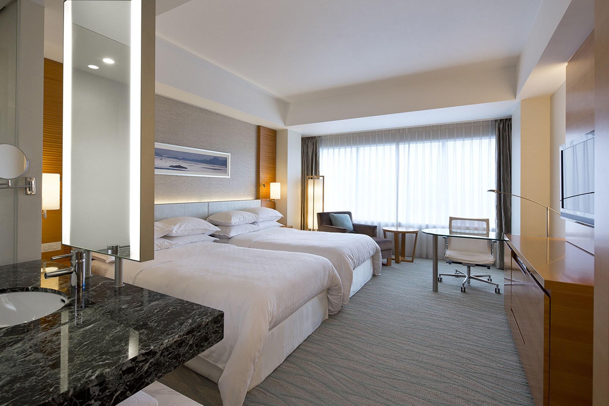 Quadruple Deluxe Two Double Beds