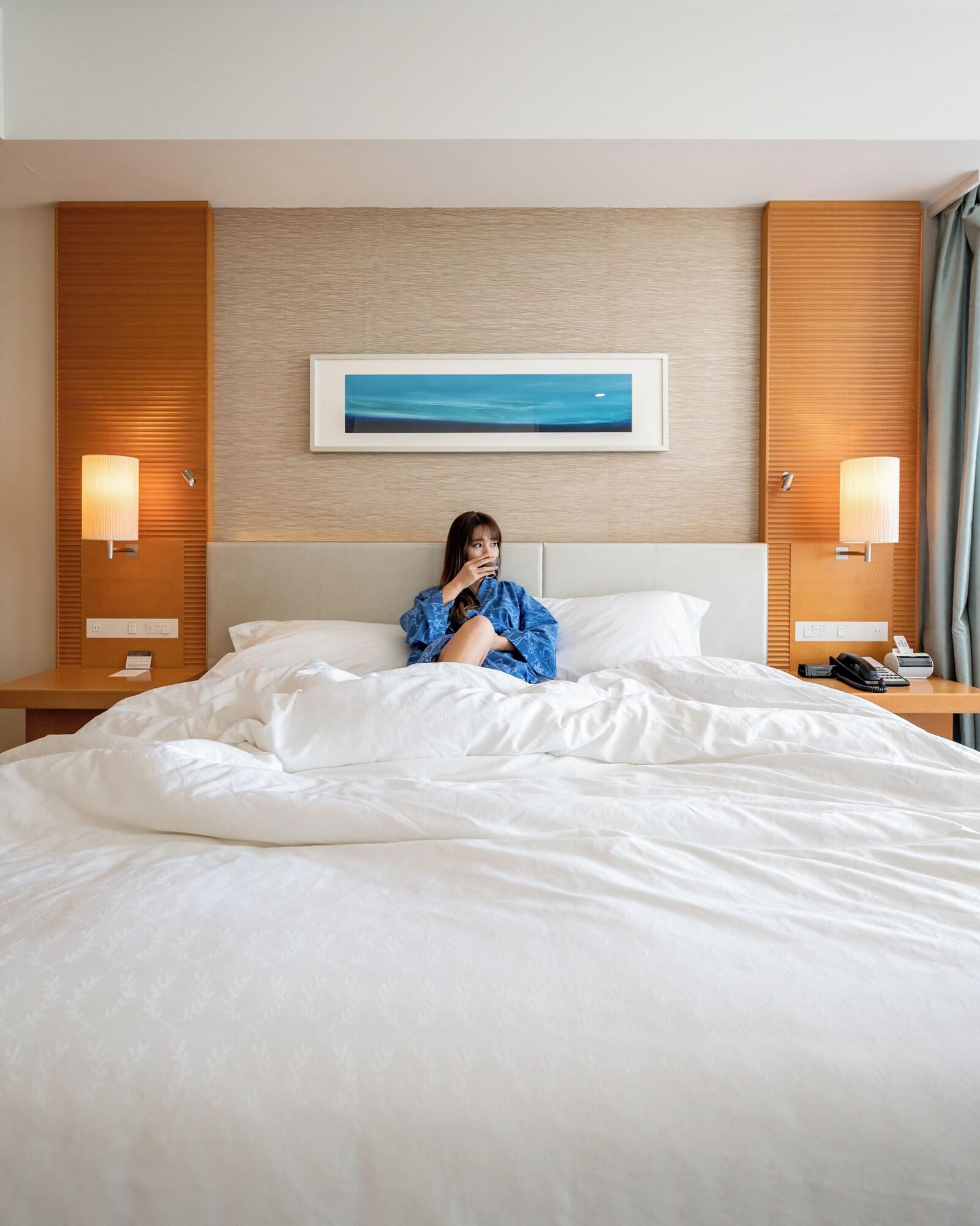 Double Deluxe King Bed