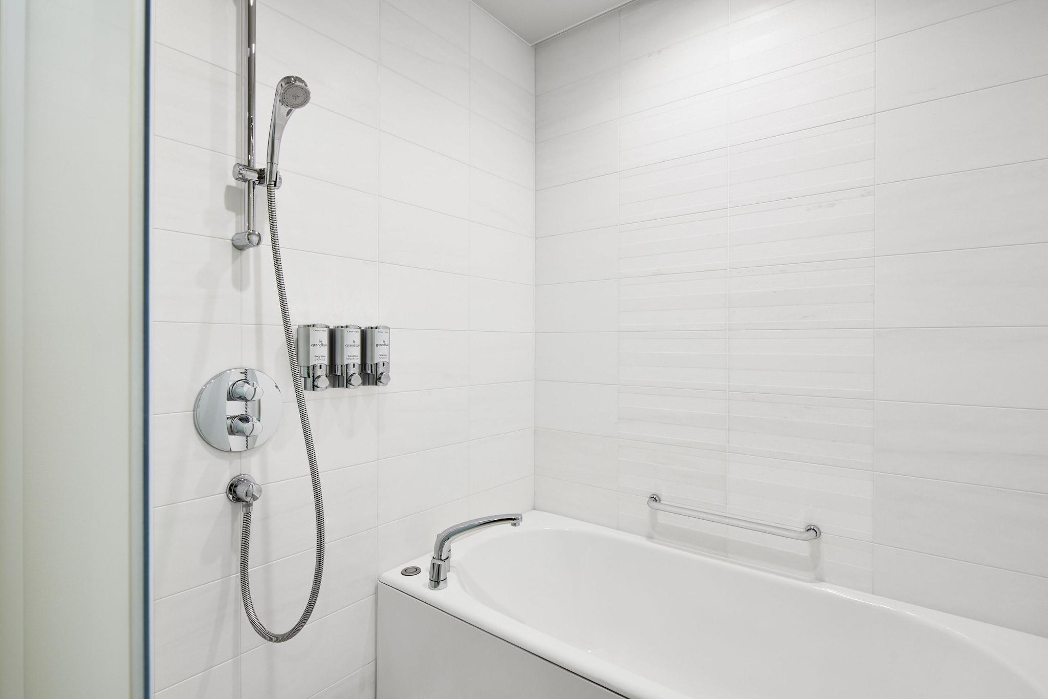 Double Club King Bed