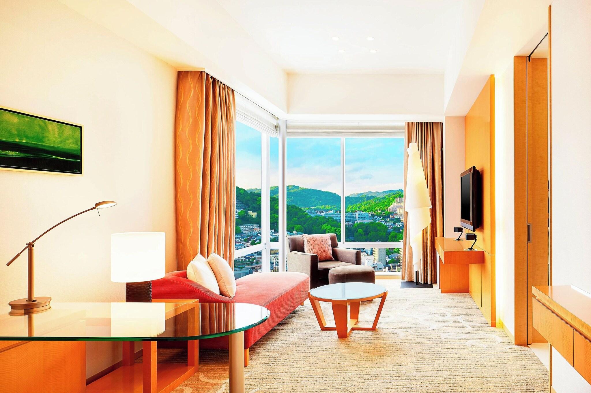 Suite Club Two Queen Beds