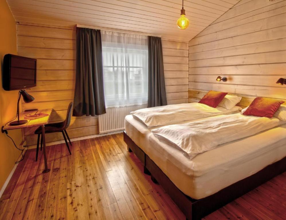 Double or Twin Superior