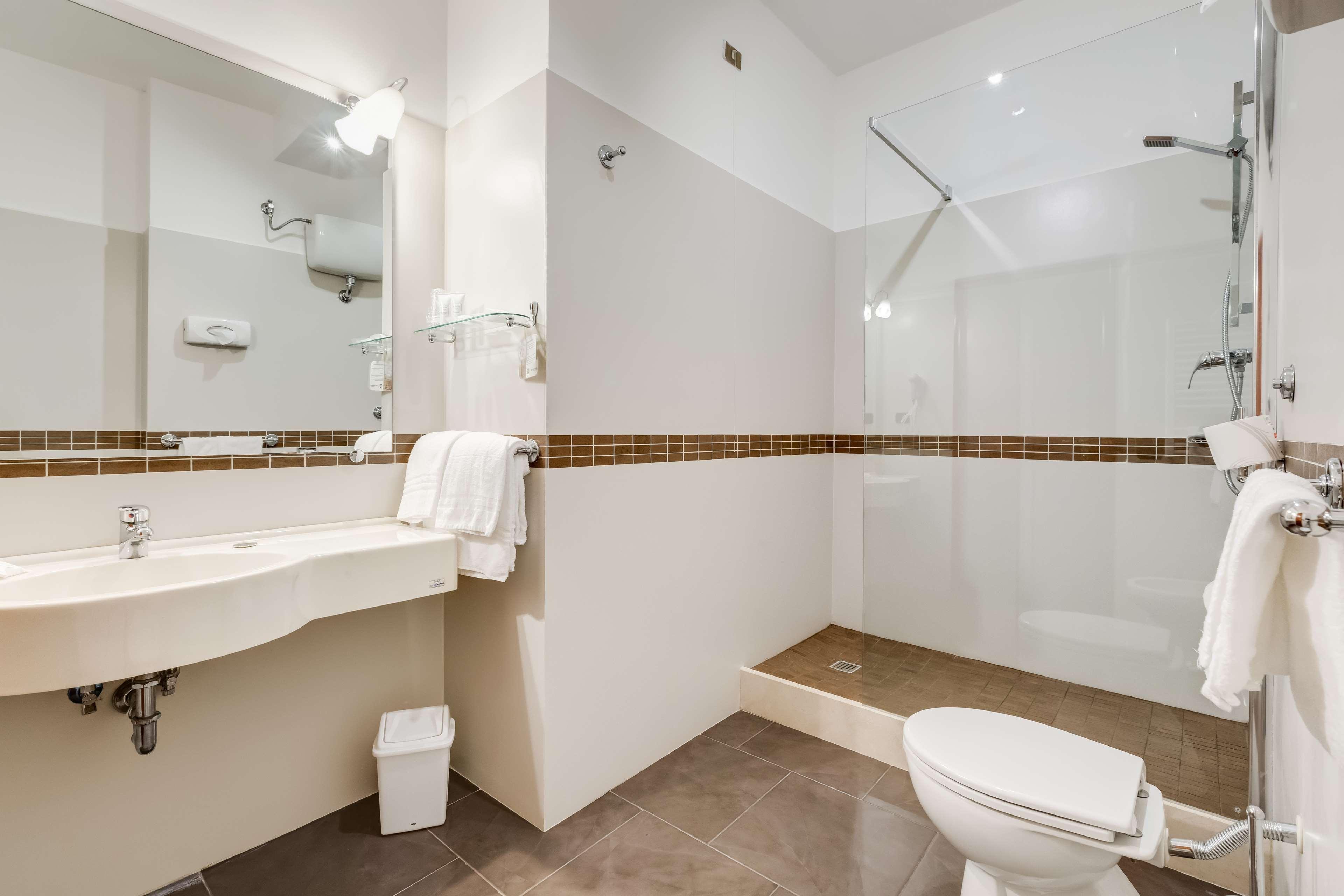 Double Queen Size Bed