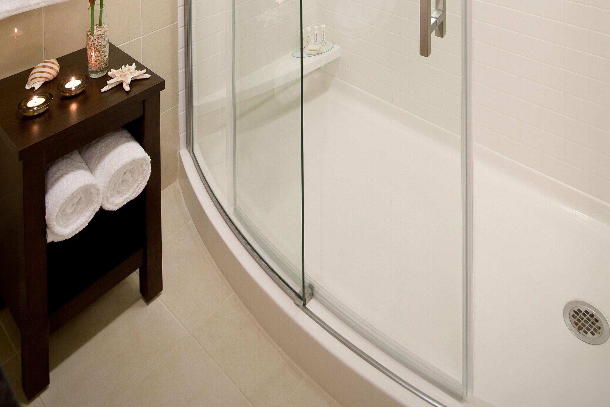 Quadruple Two Queen Beds