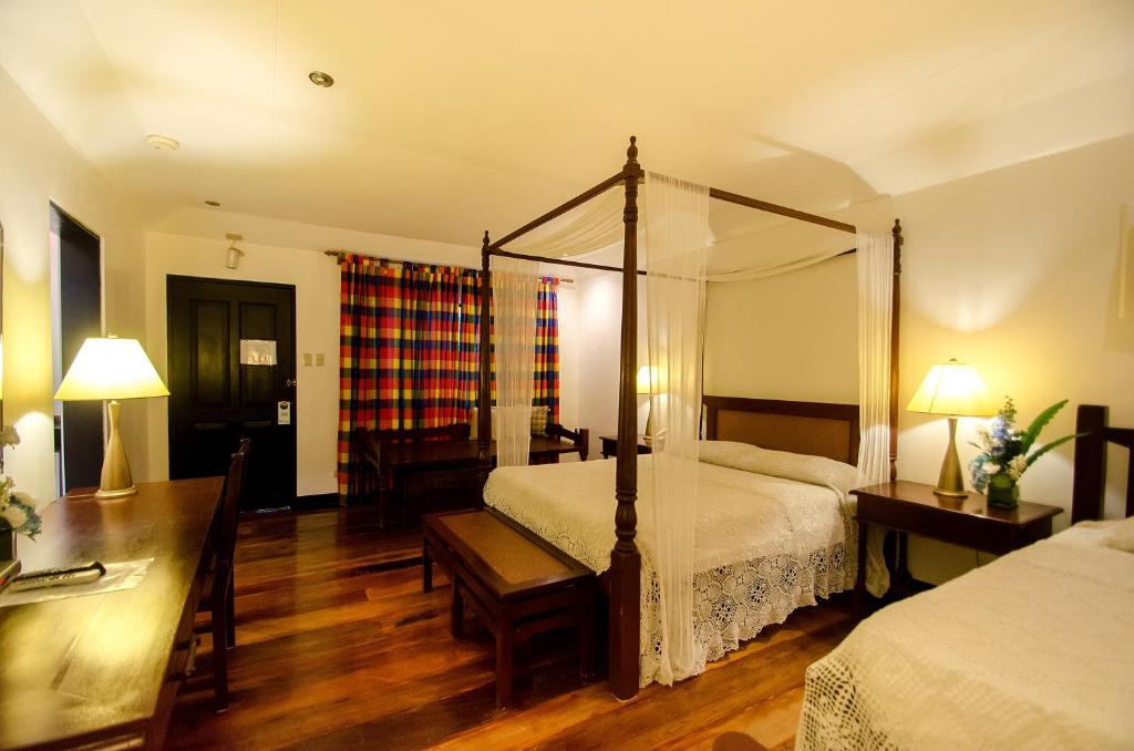 Double or Twin Deluxe