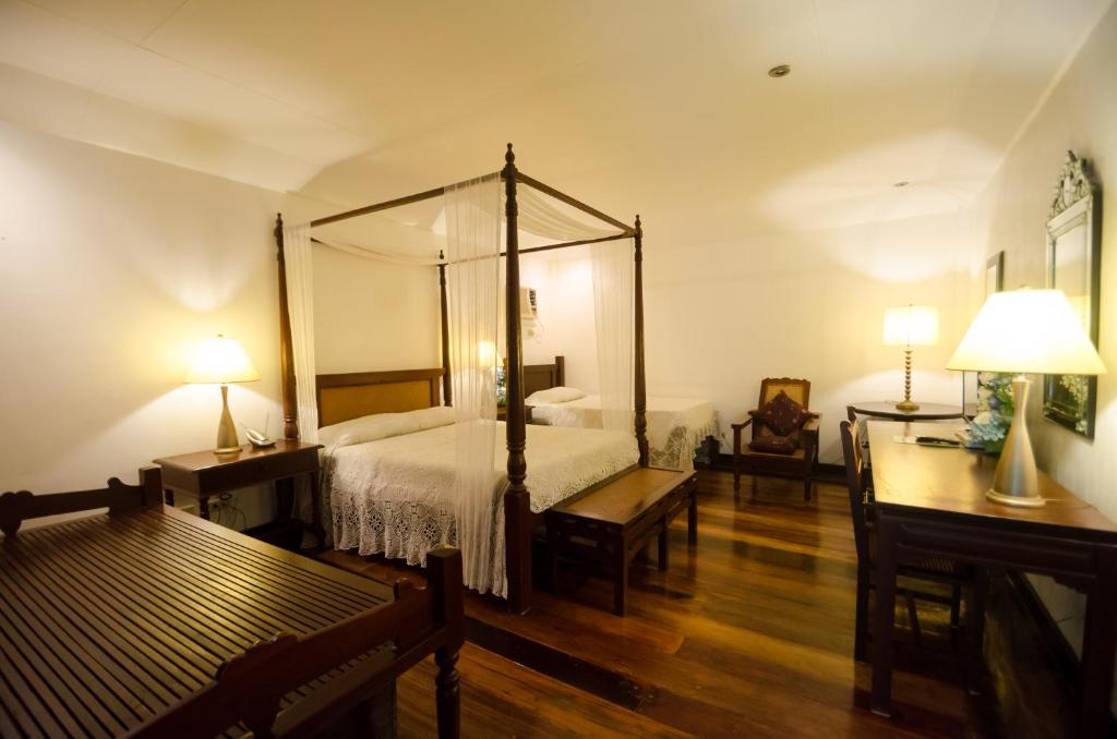 Double or Twin Deluxe