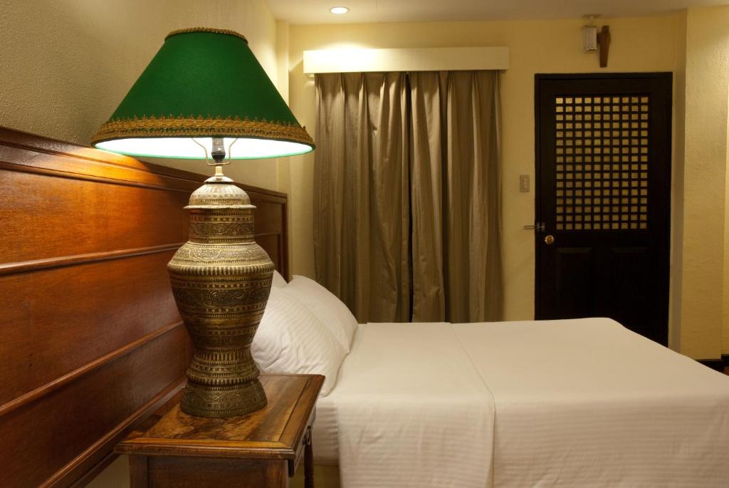 Double or Twin Deluxe