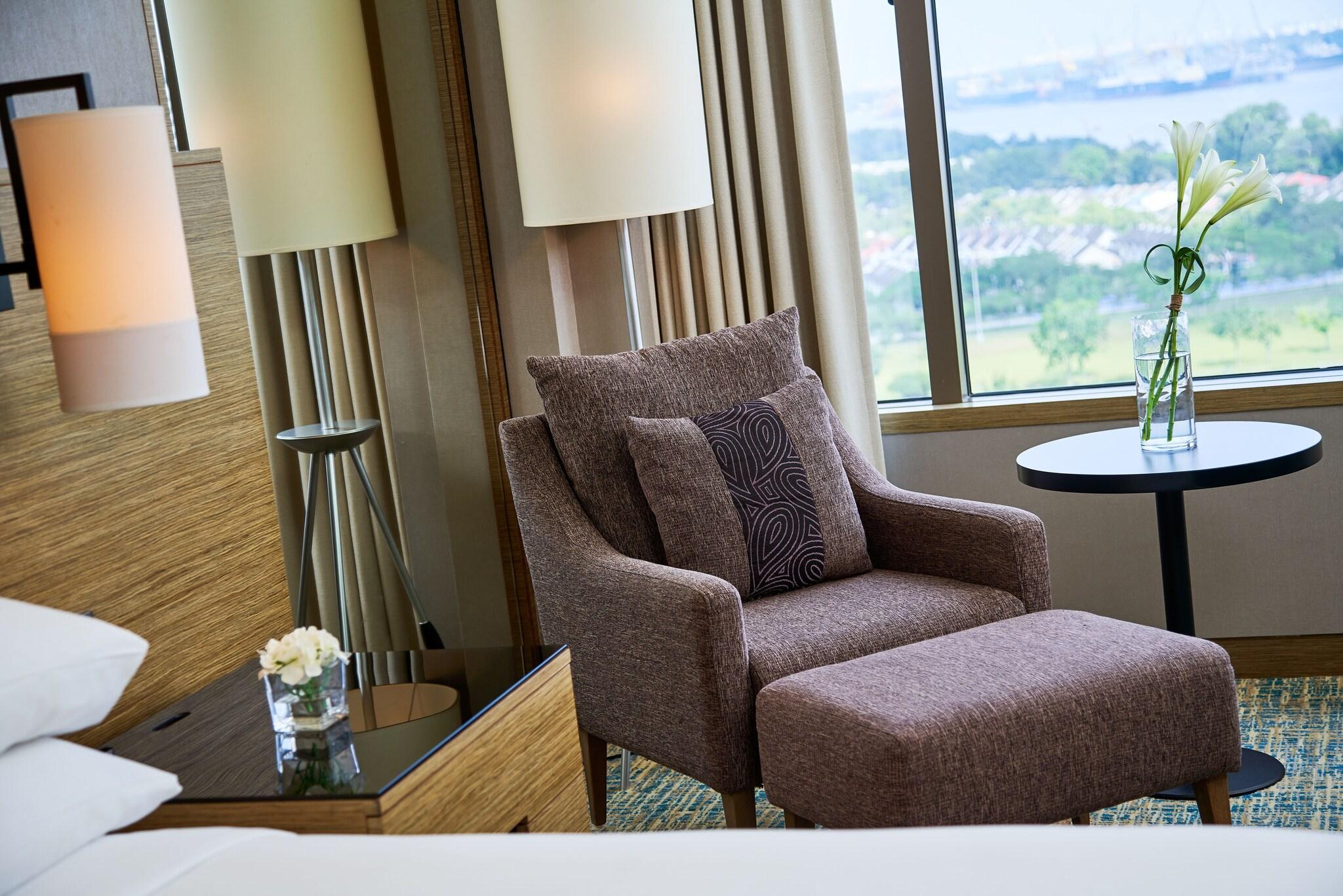 Double Bay View King Bed