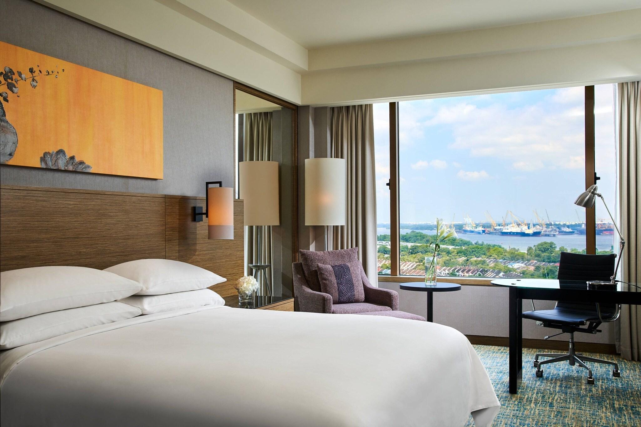 Double Bay View King Bed