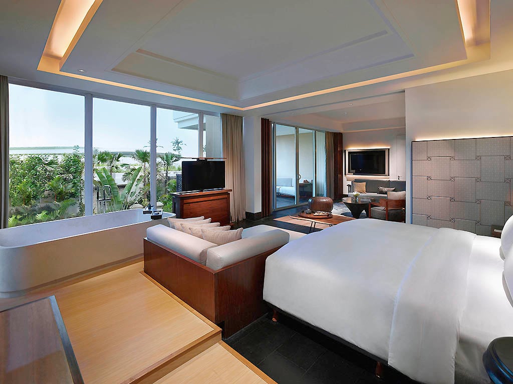 Suite Club King Bed
