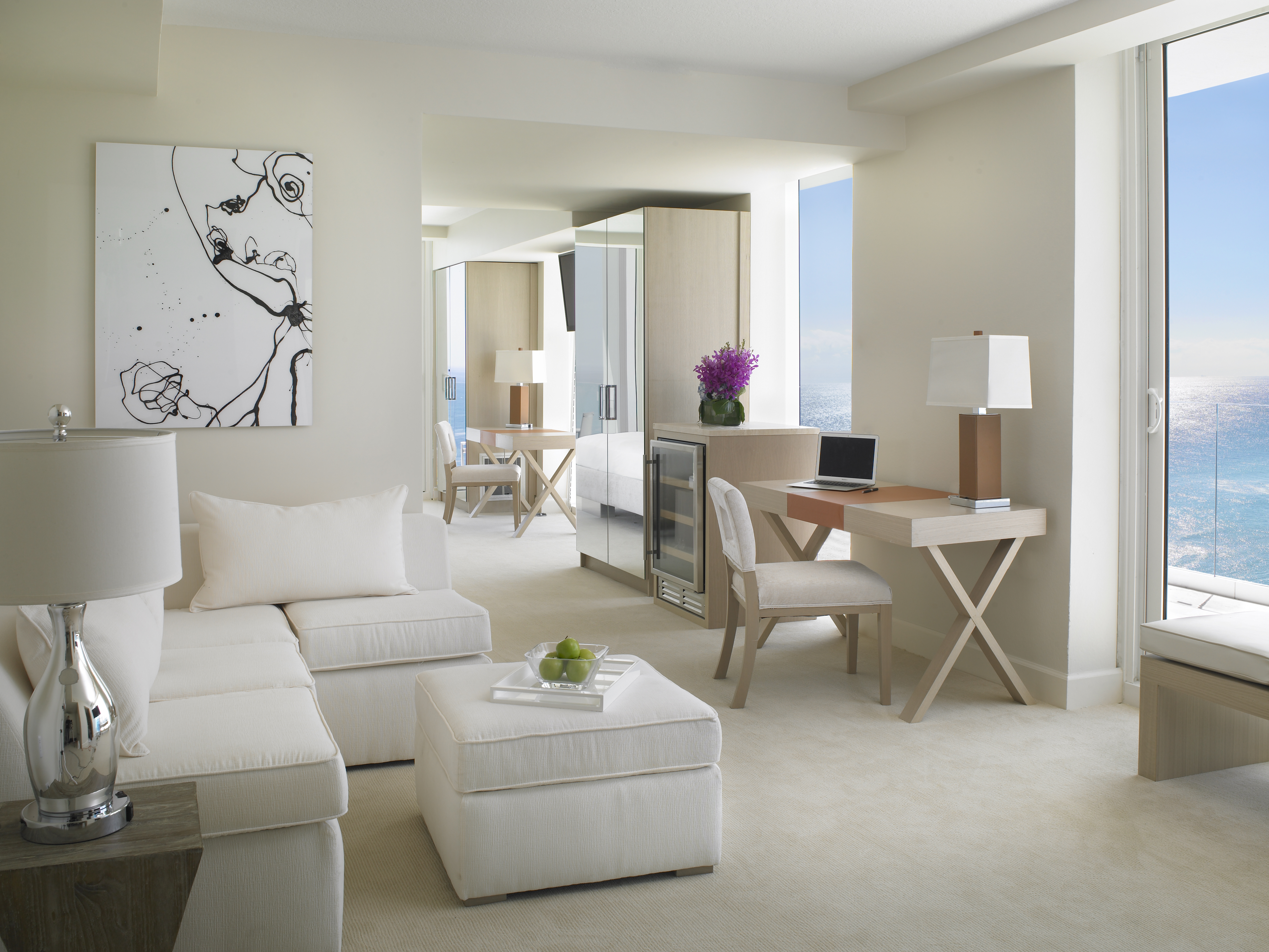 Suite Ocean Front King Bed