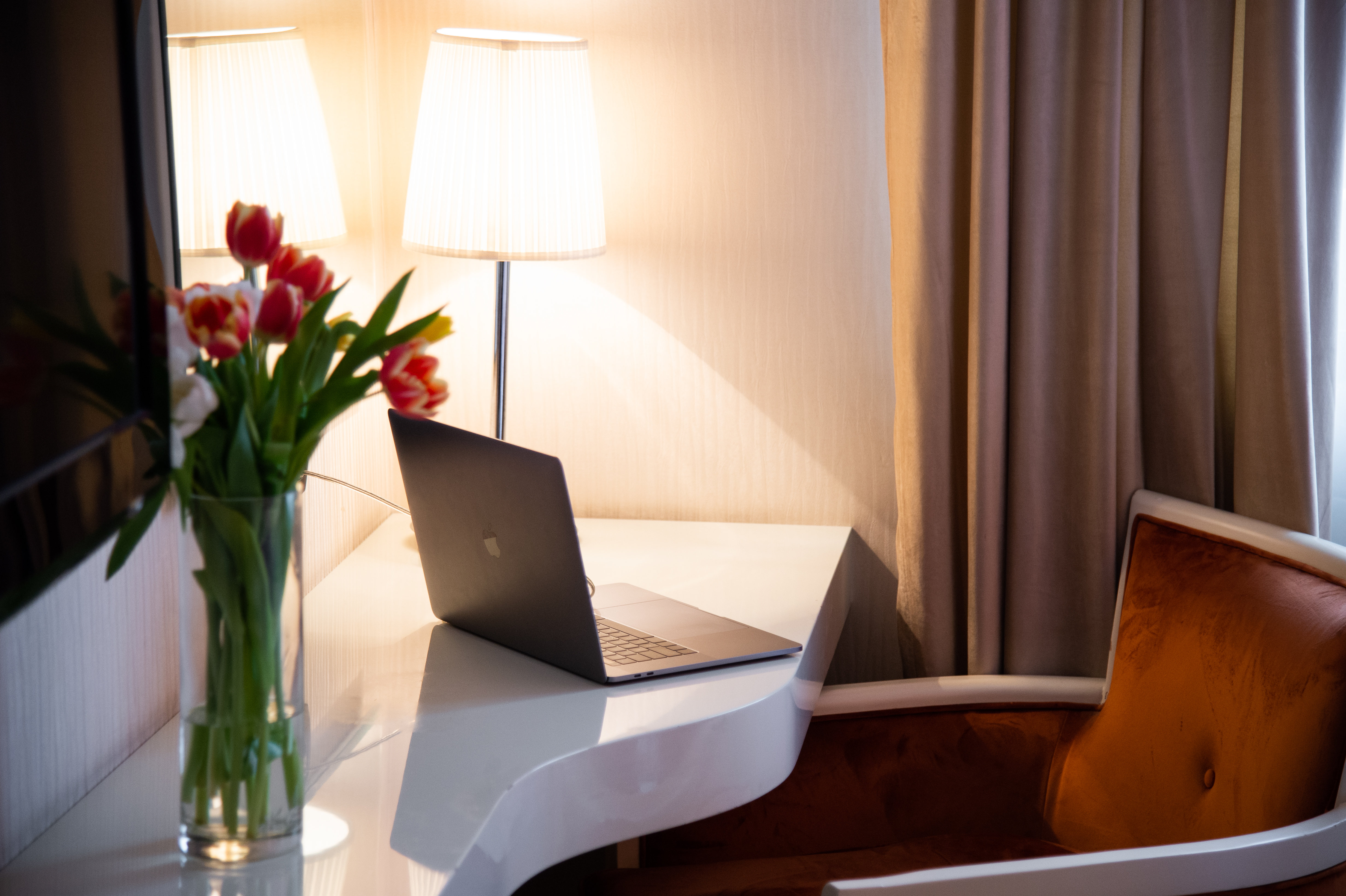 Double Deluxe King Bed