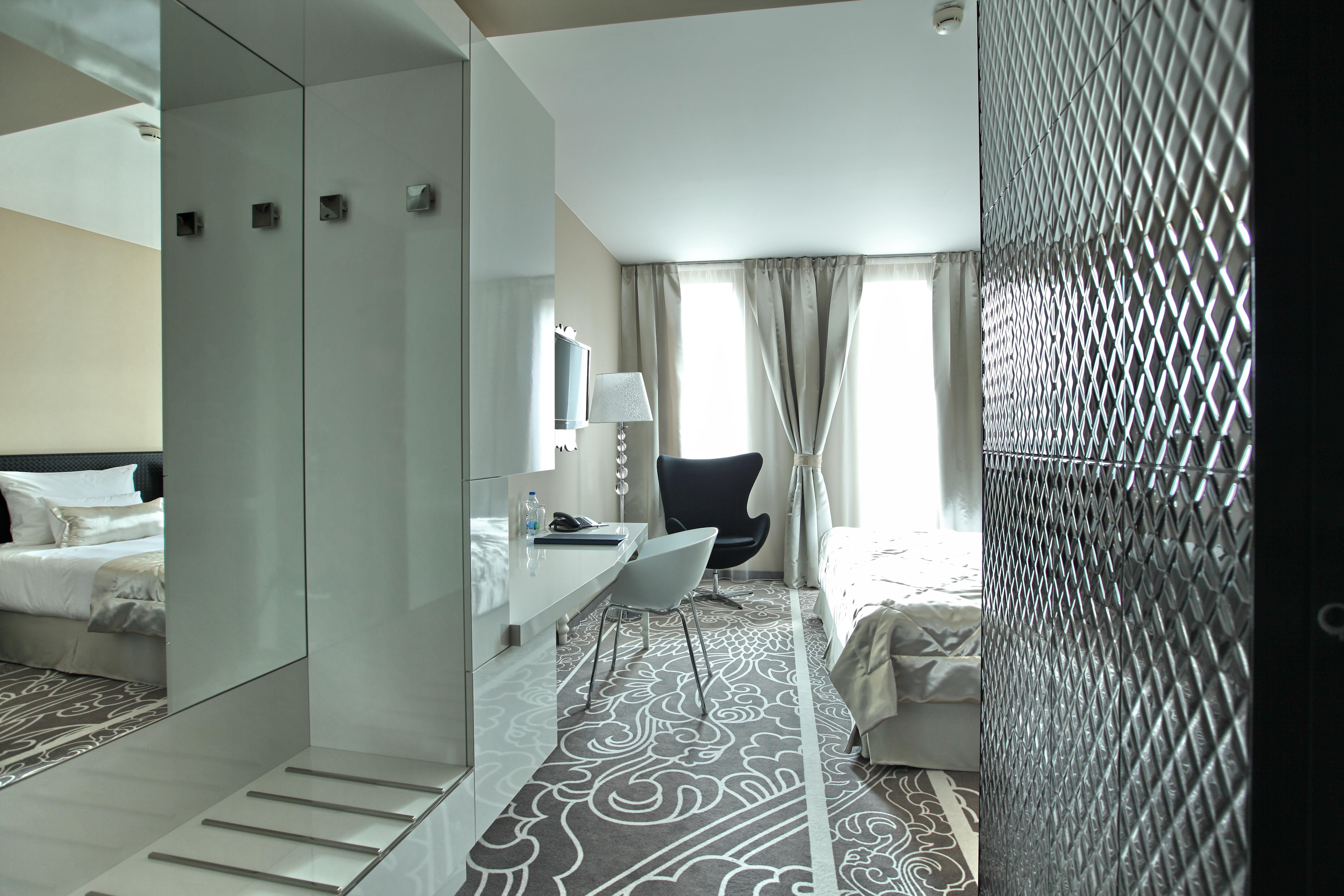 Double Single Superior