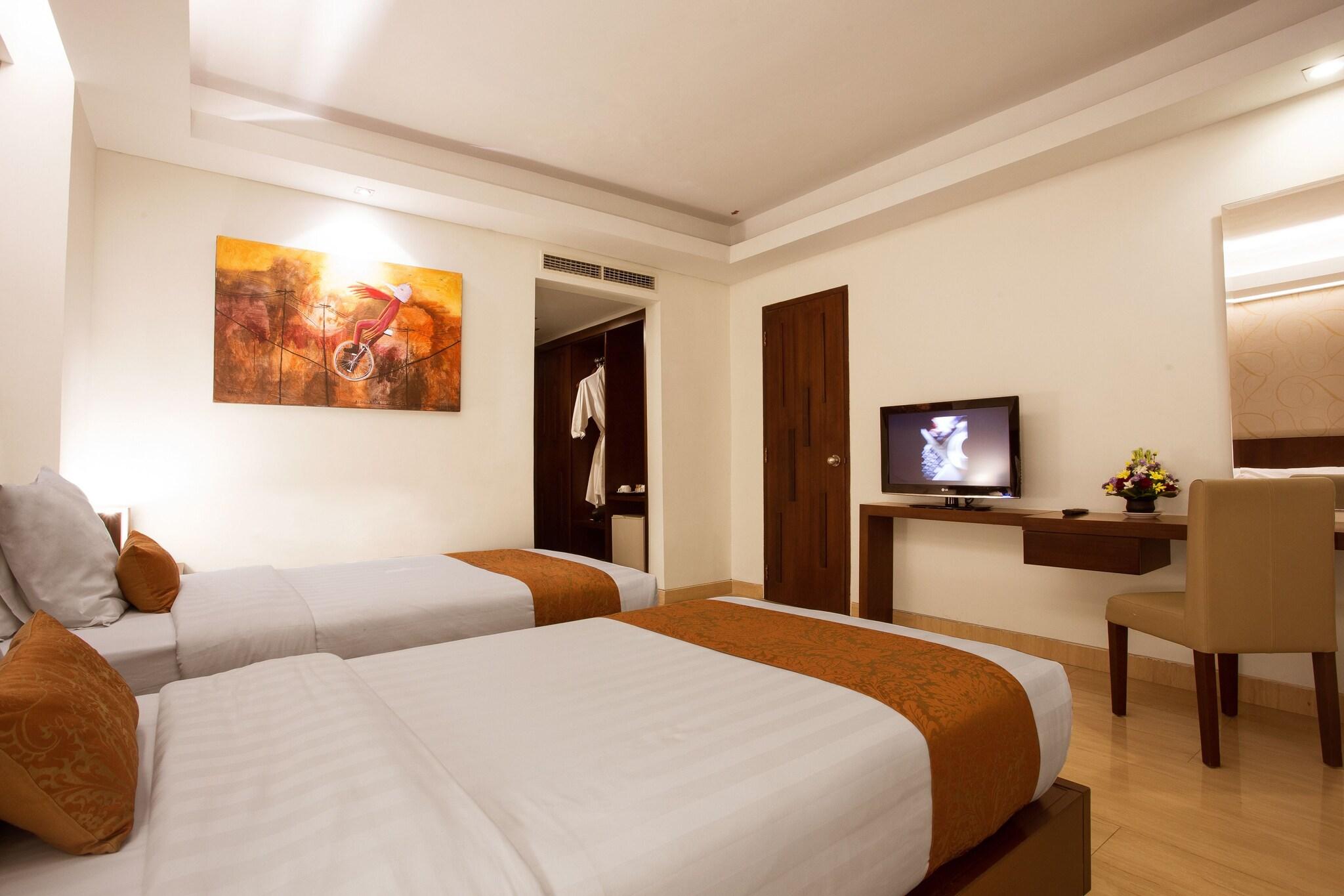 Twin Deluxe Two Beds