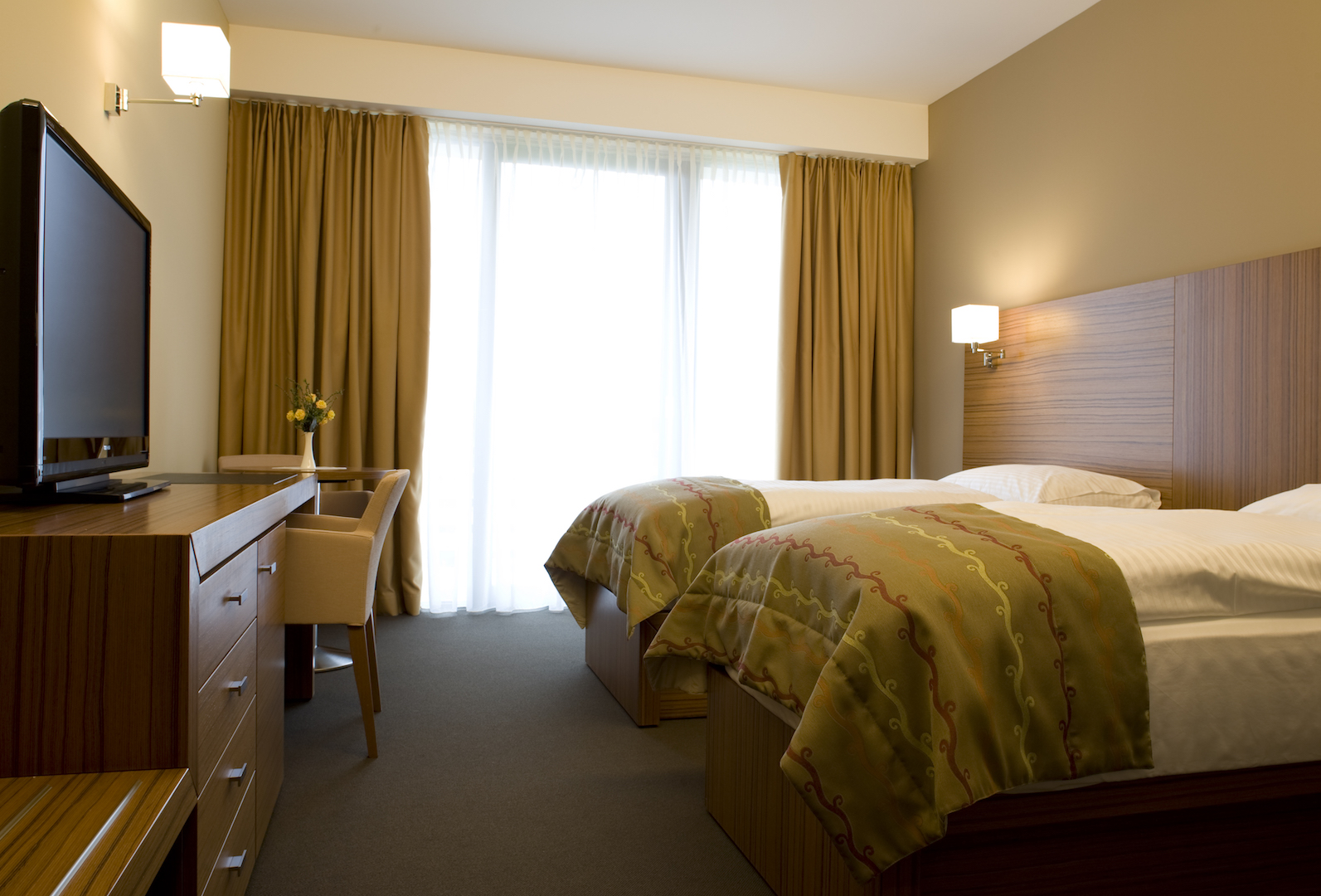 Double or Twin Standard