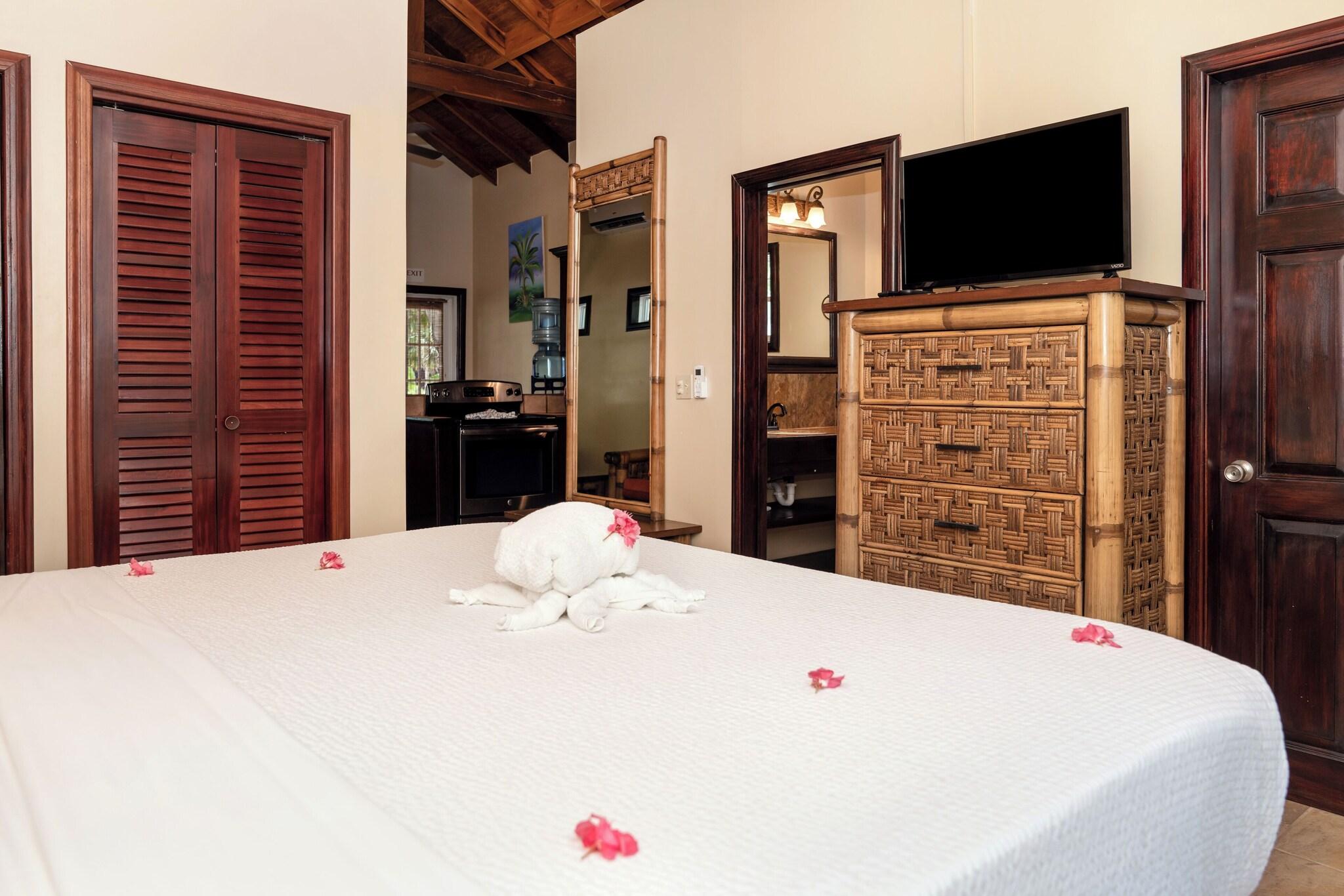 House Queen Size Bed