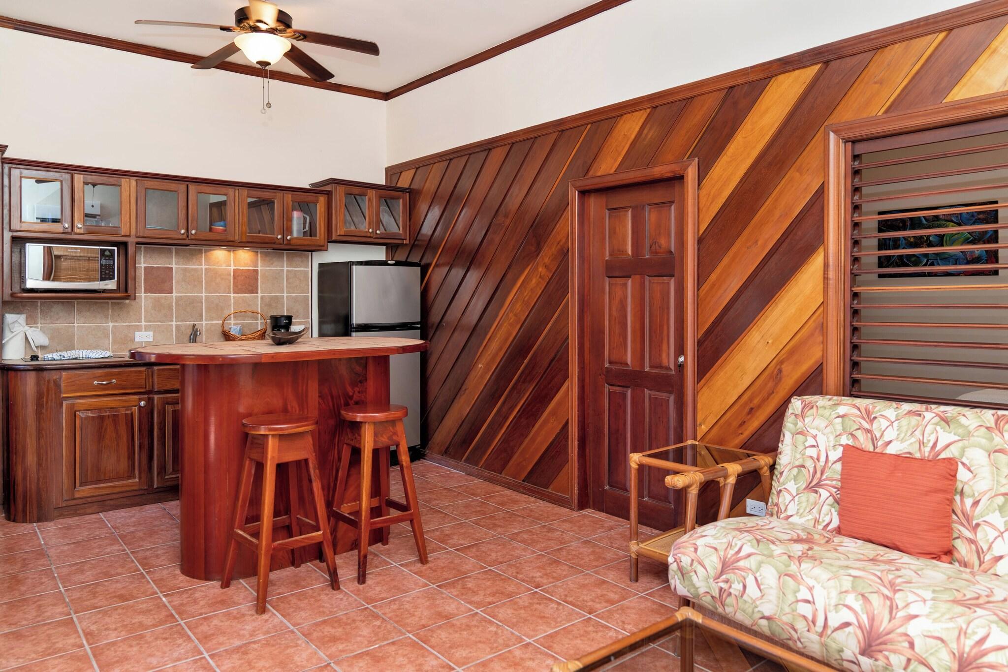 Villa Pool View King Bed