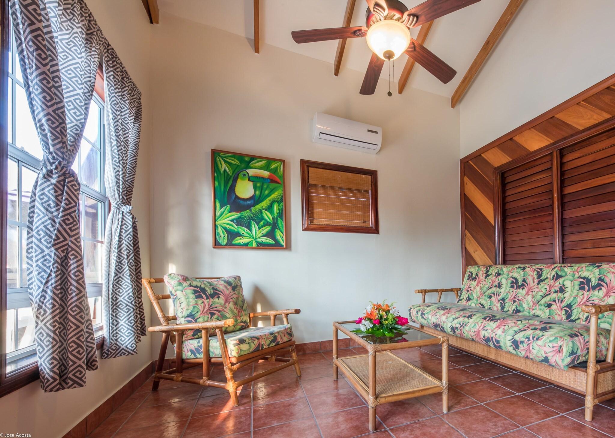 Villa Pool View King Bed