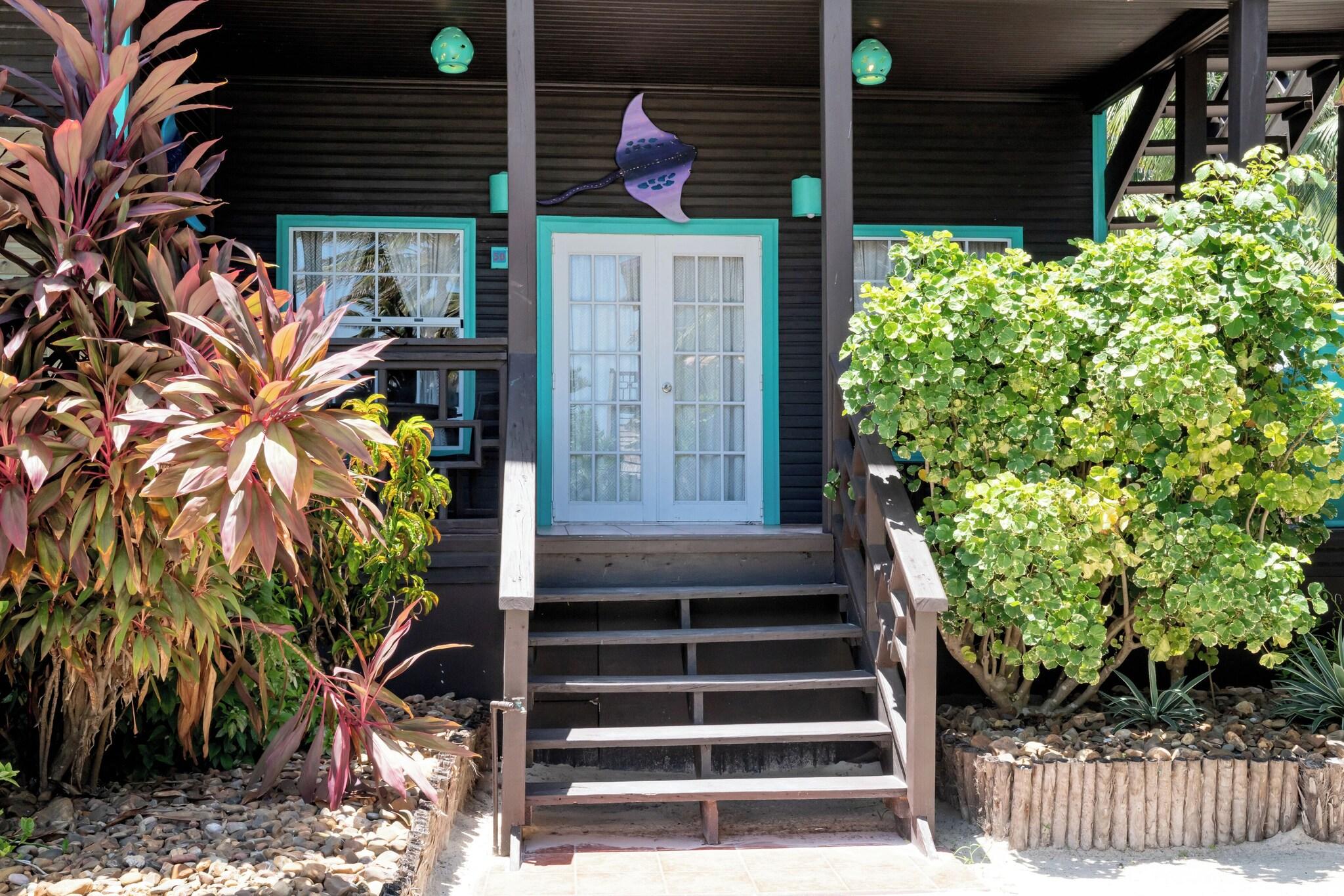 Villa Pool View King Bed