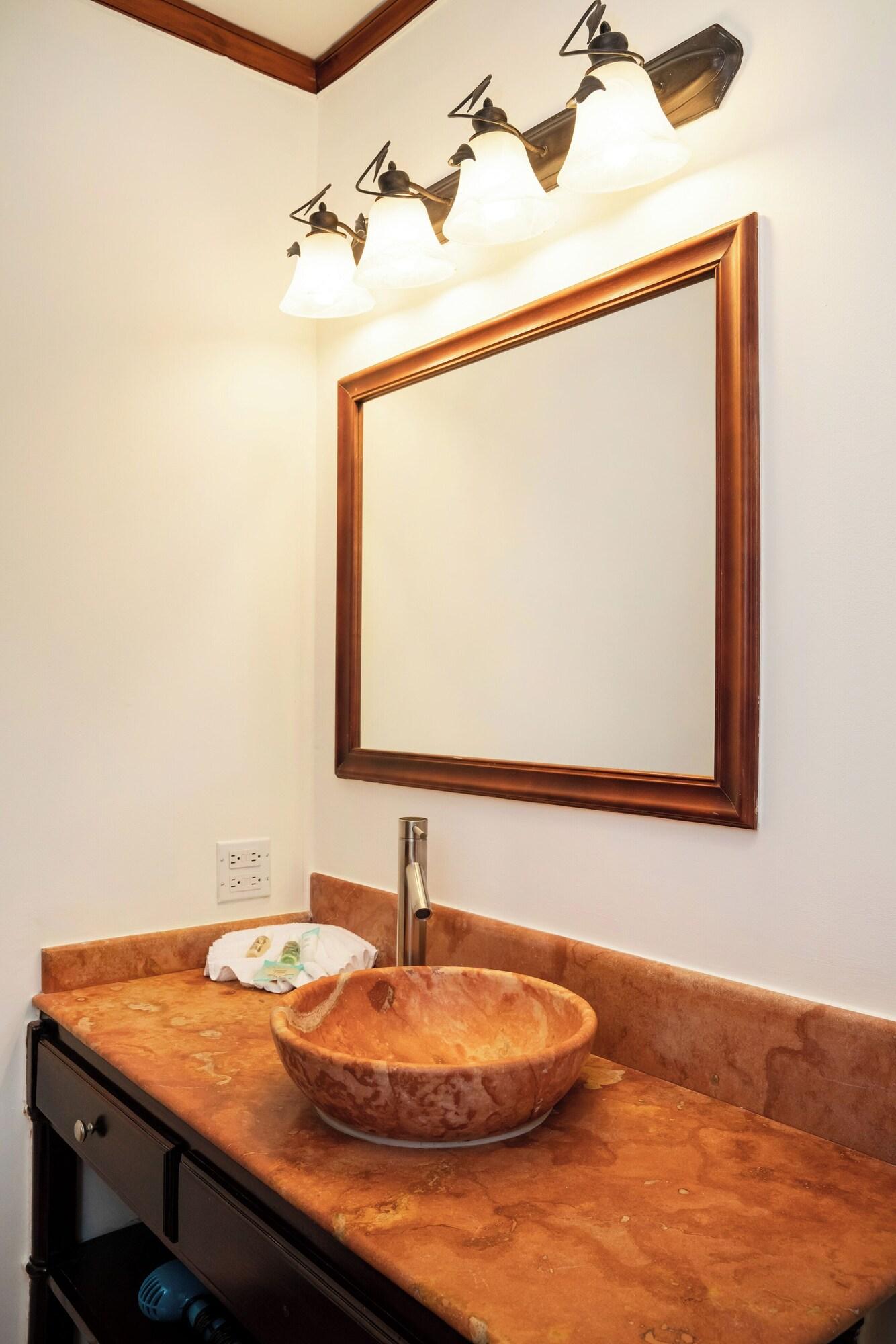 Villa Pool View King Bed