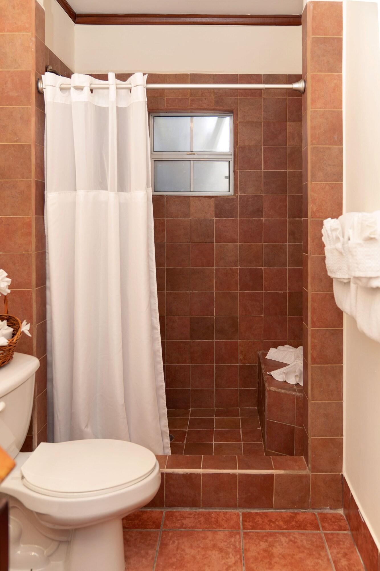 Villa Pool View King Bed